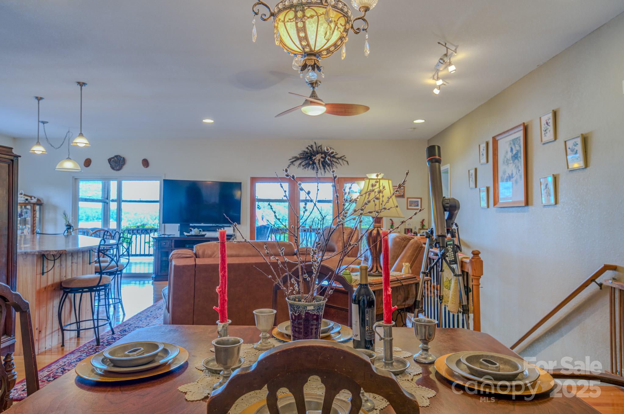101 Lake Club Lane — Nebo
