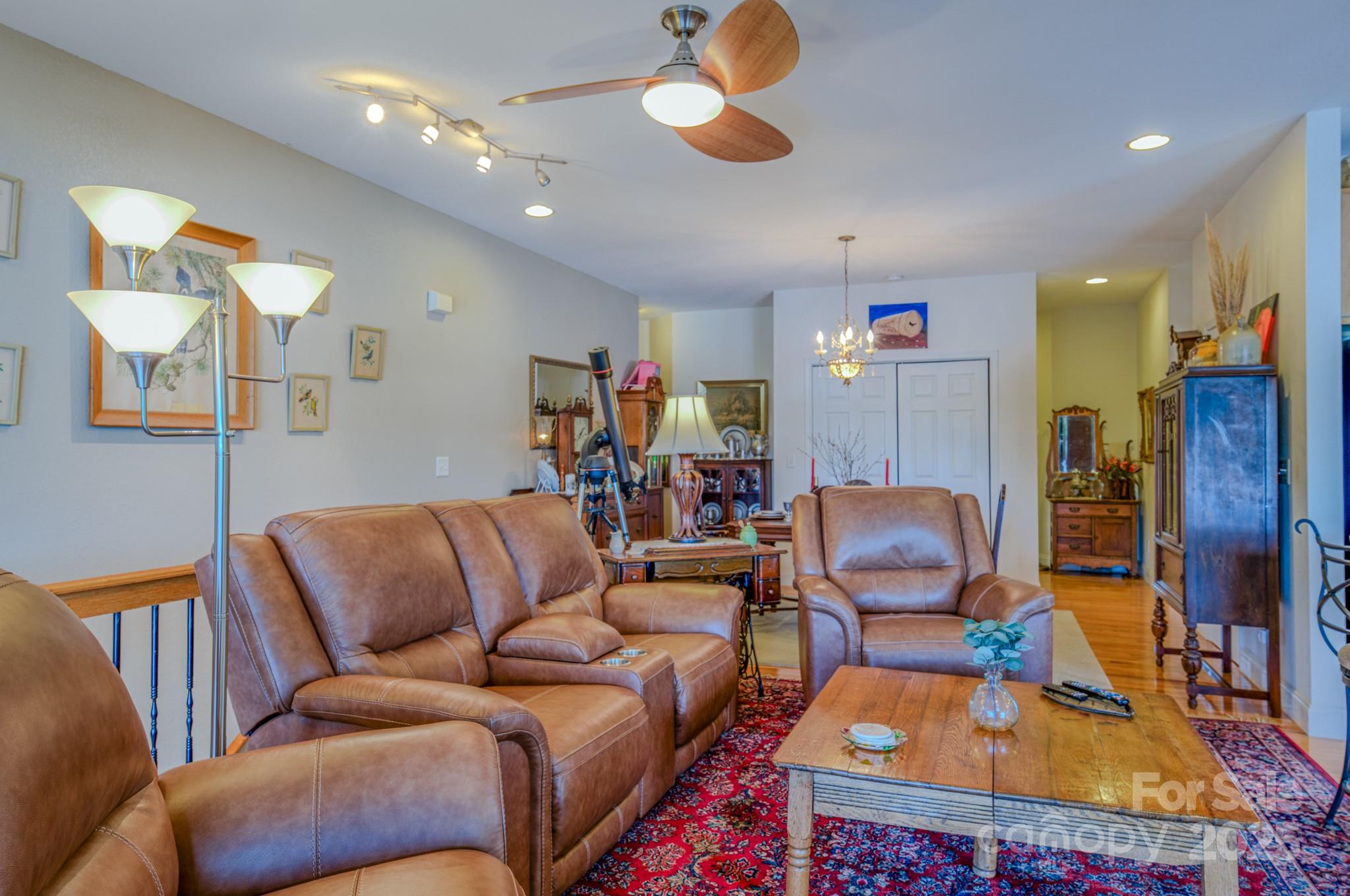101 Lake Club Lane — Nebo