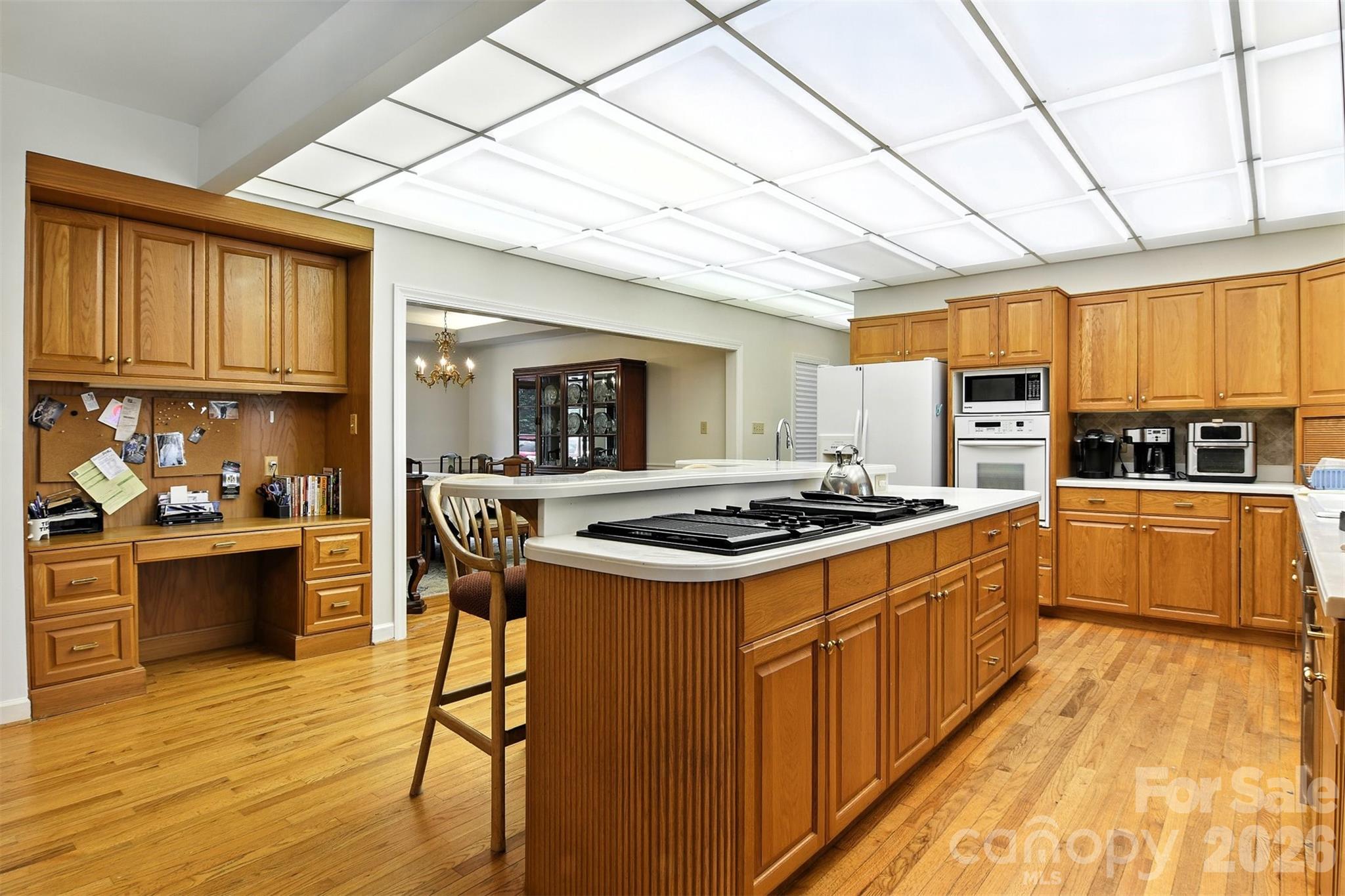 5042 Ridgeland Drive — Hickory