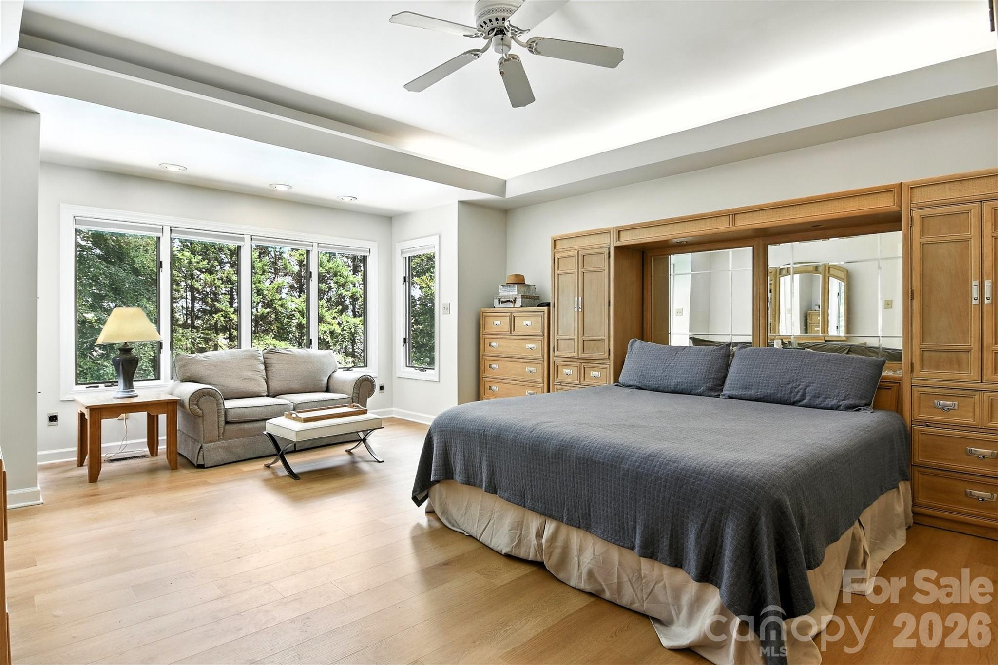 5042 Ridgeland Drive — Hickory