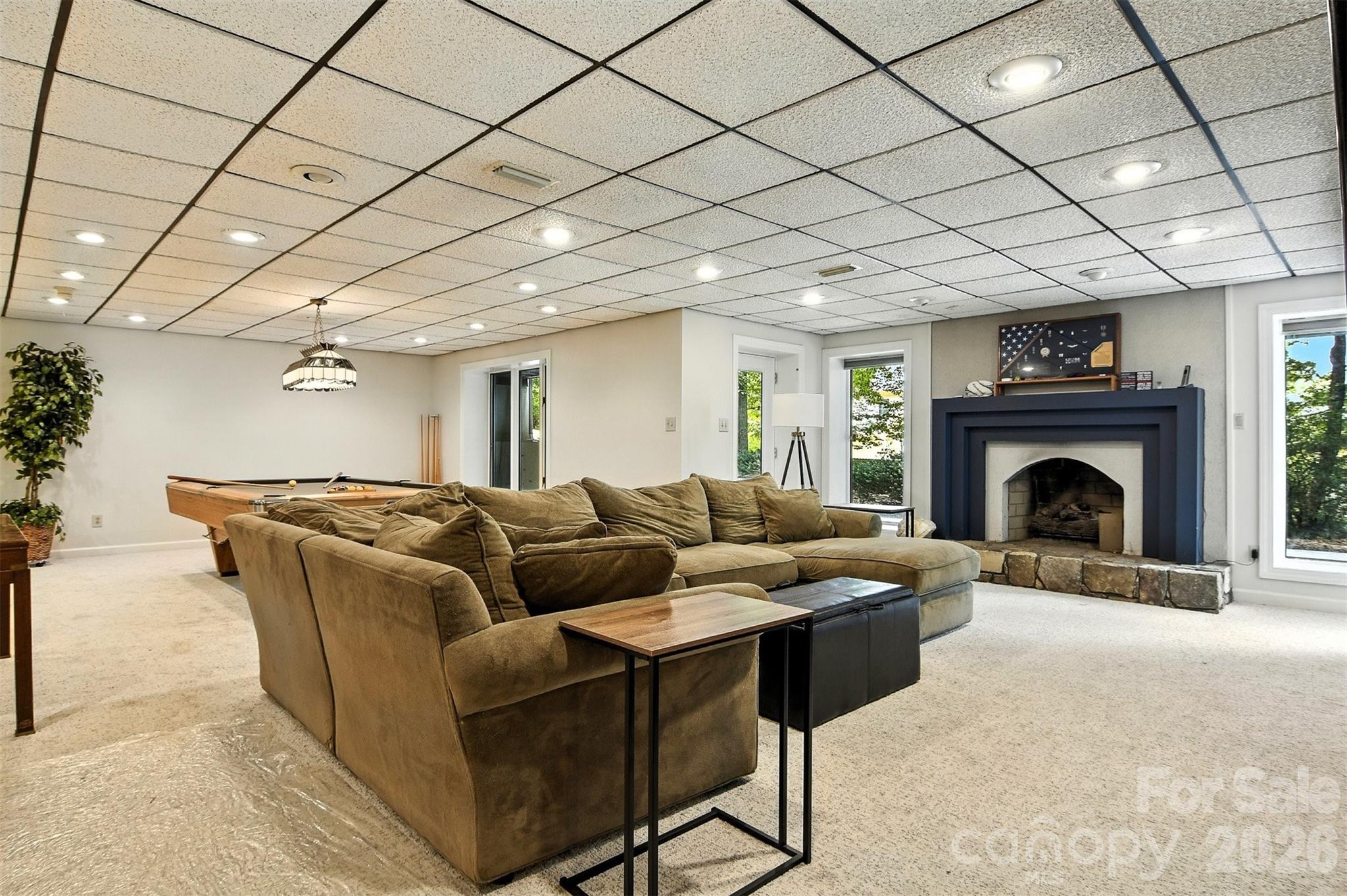5042 Ridgeland Drive — Hickory