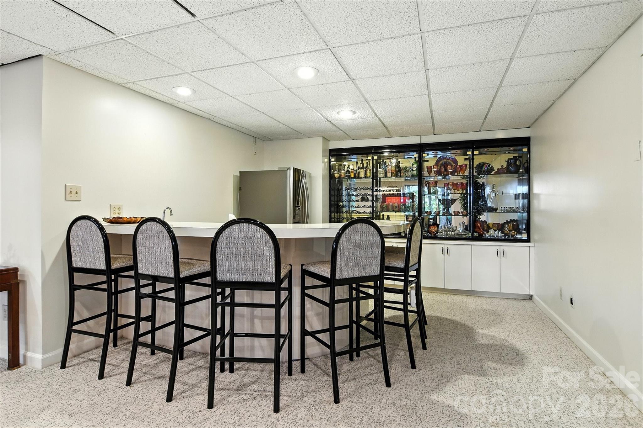 5042 Ridgeland Drive — Hickory