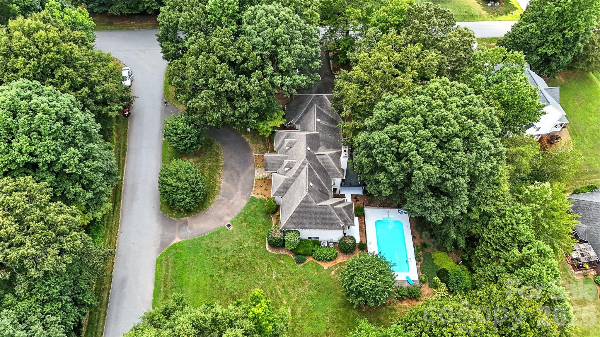 5042 Ridgeland Drive — Hickory
