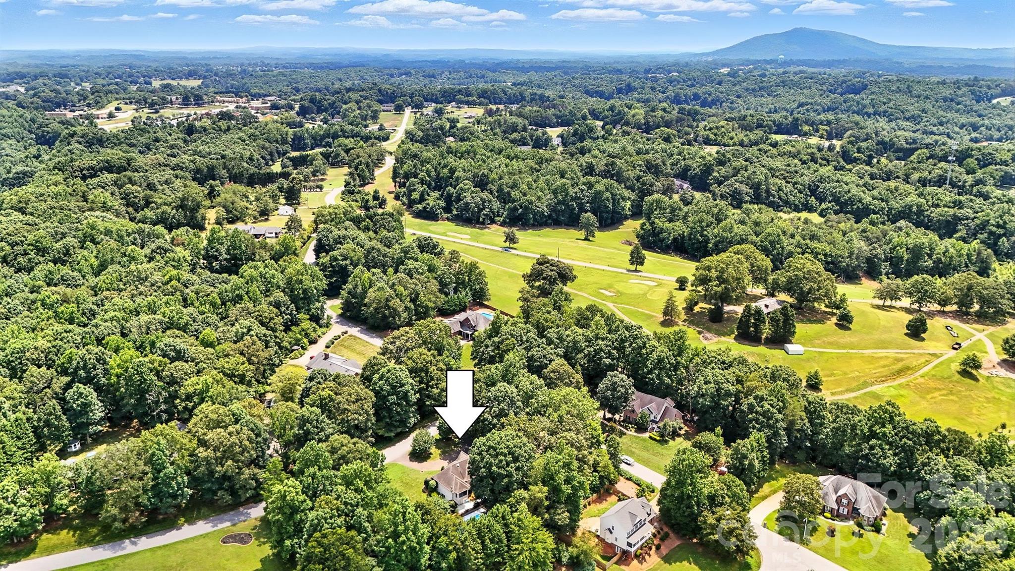 5042 Ridgeland Drive — Hickory