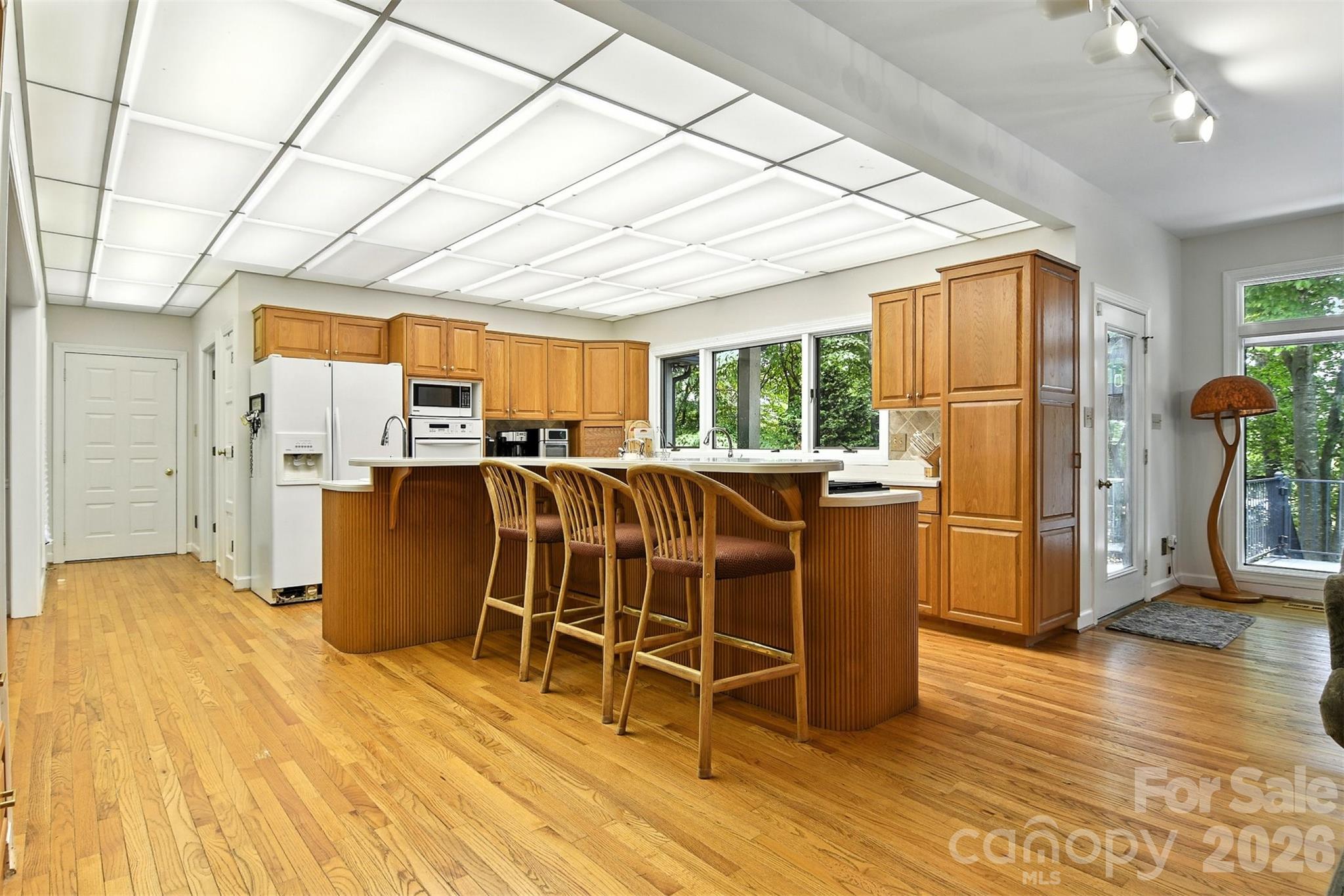 5042 Ridgeland Drive — Hickory