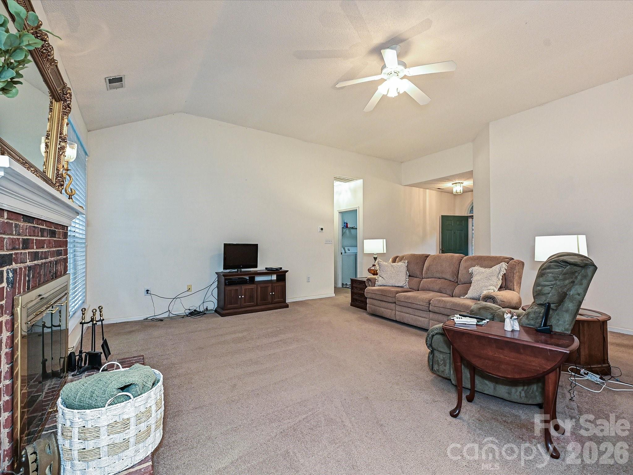 5607 Oak Drive — Charlotte