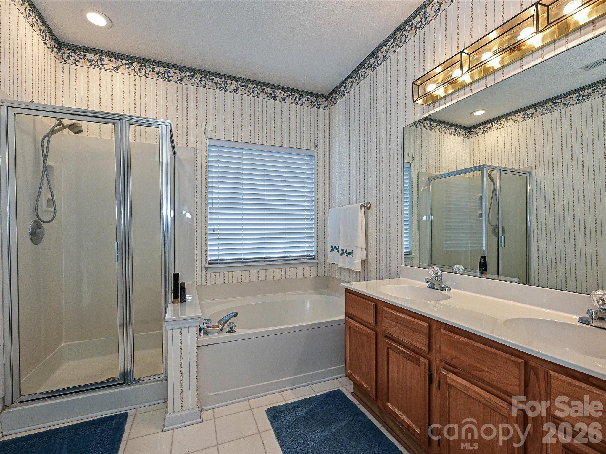 5607 Oak Drive — Charlotte