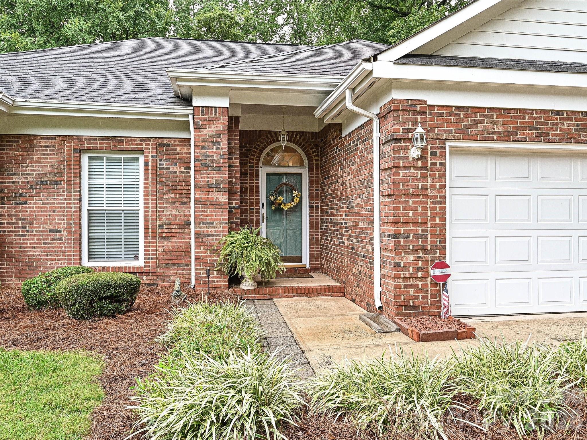 5607 Oak Drive — Charlotte