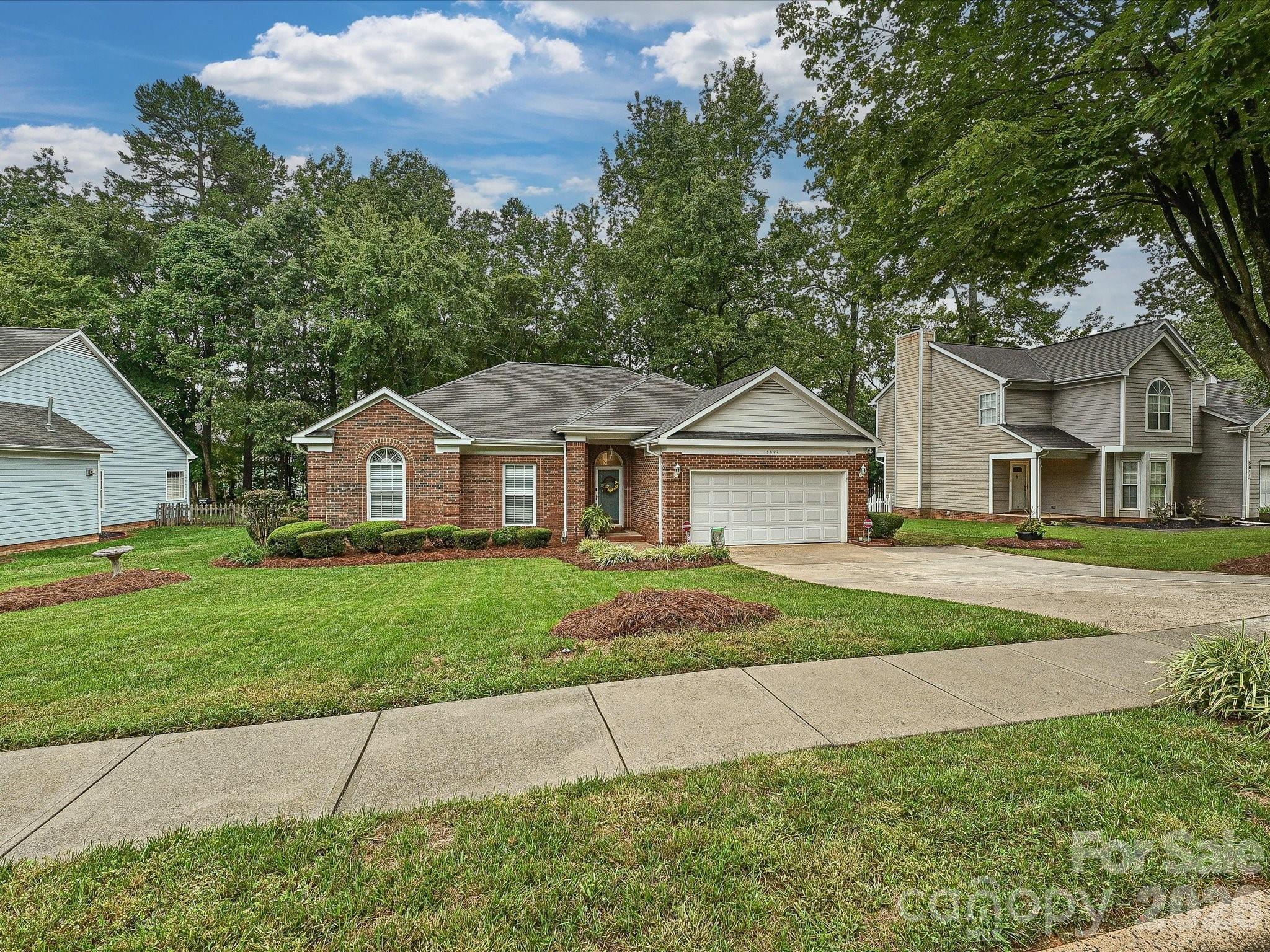 5607 Oak Drive — Charlotte