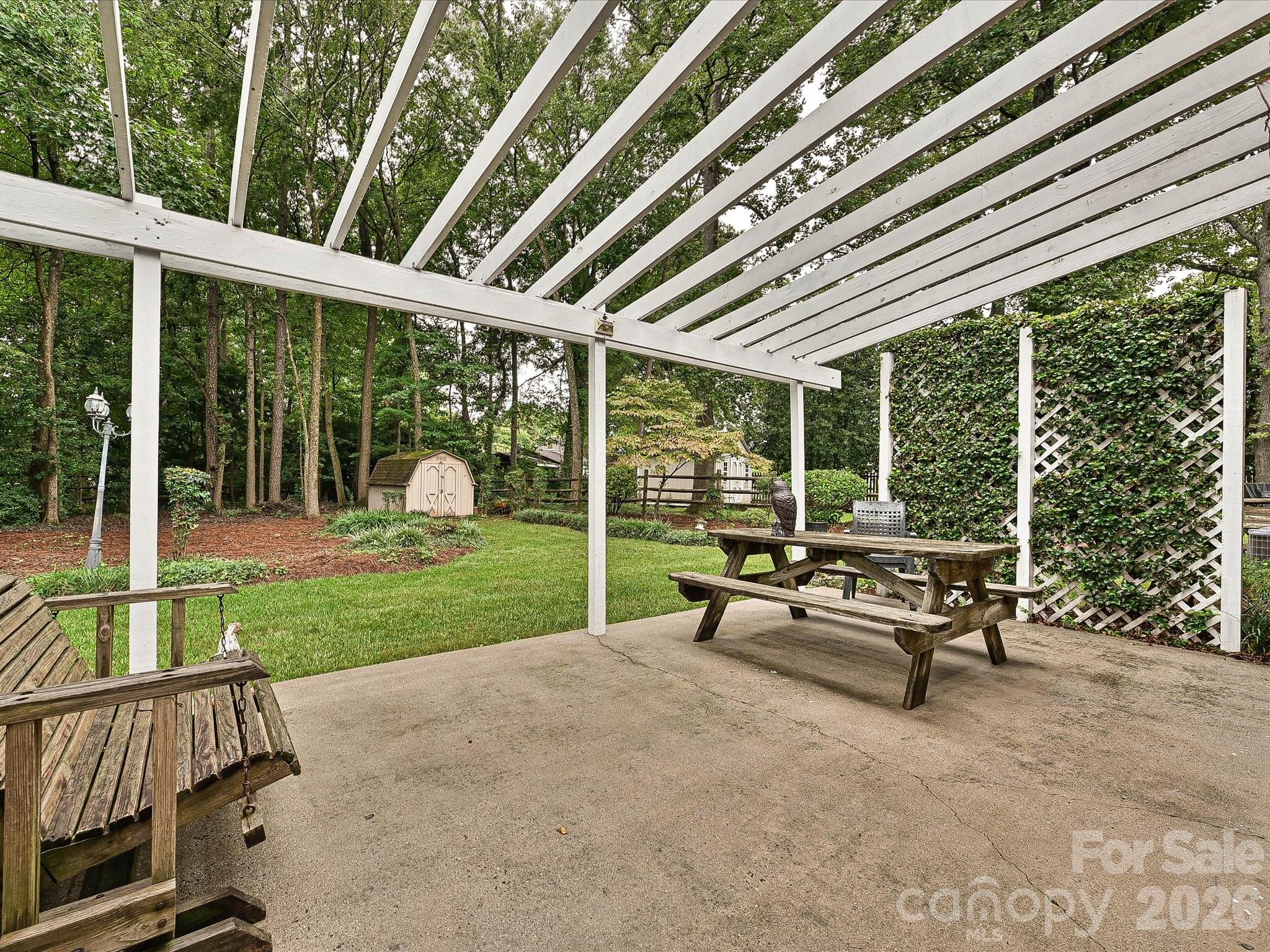 5607 Oak Drive — Charlotte