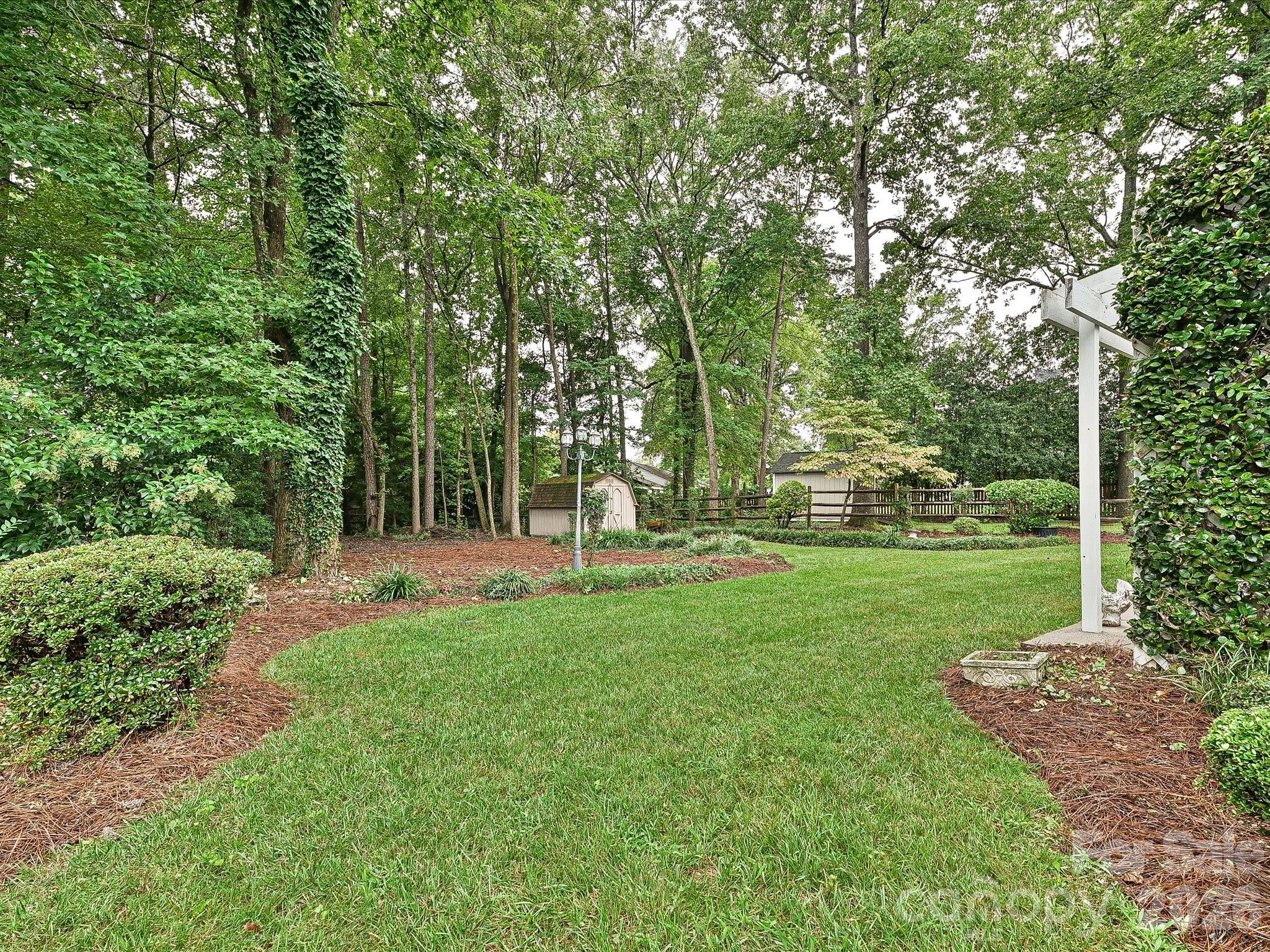 5607 Oak Drive — Charlotte