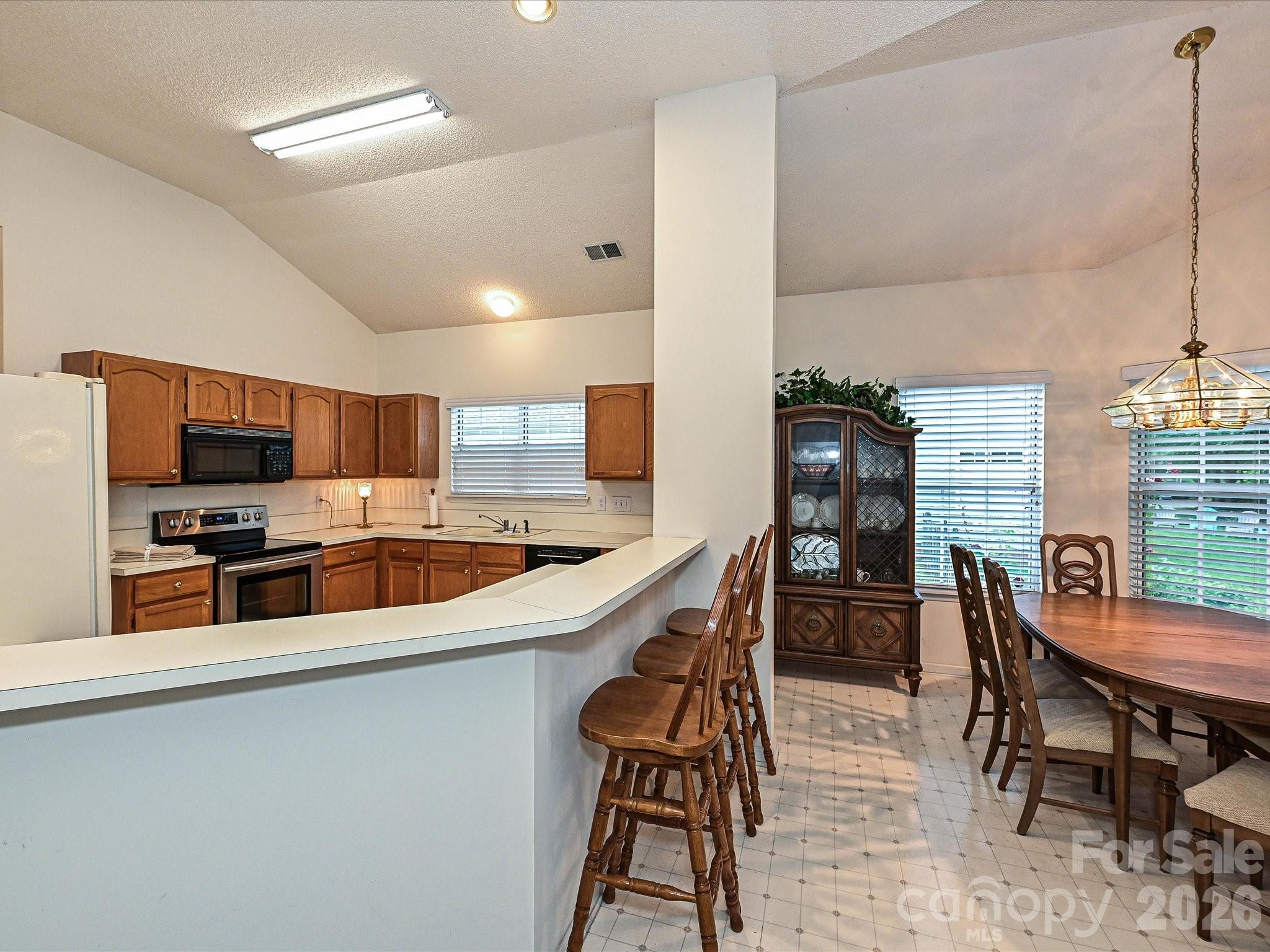 5607 Oak Drive — Charlotte