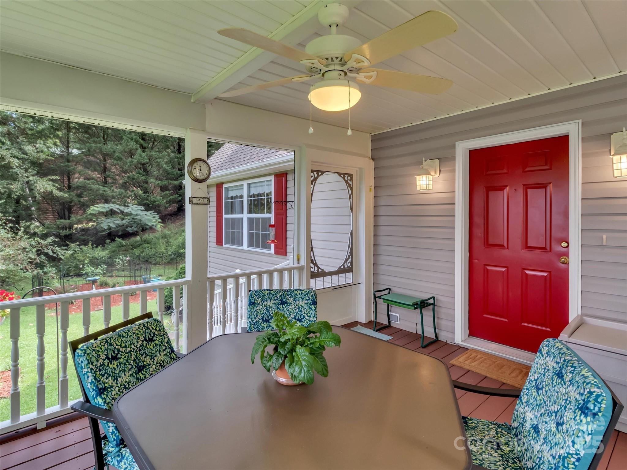 562 Beechwood Drive — Sylva