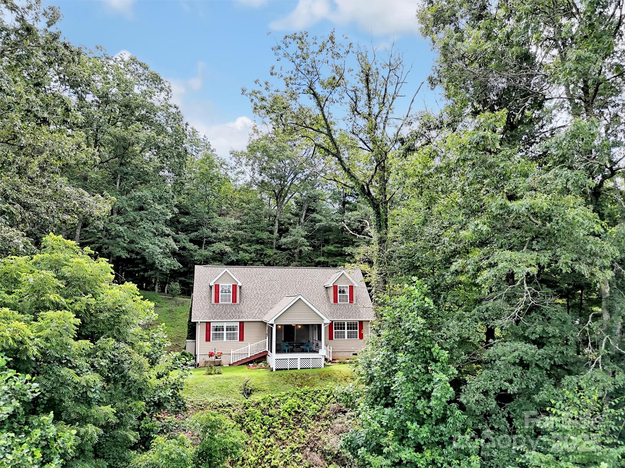 562 Beechwood Drive — Sylva