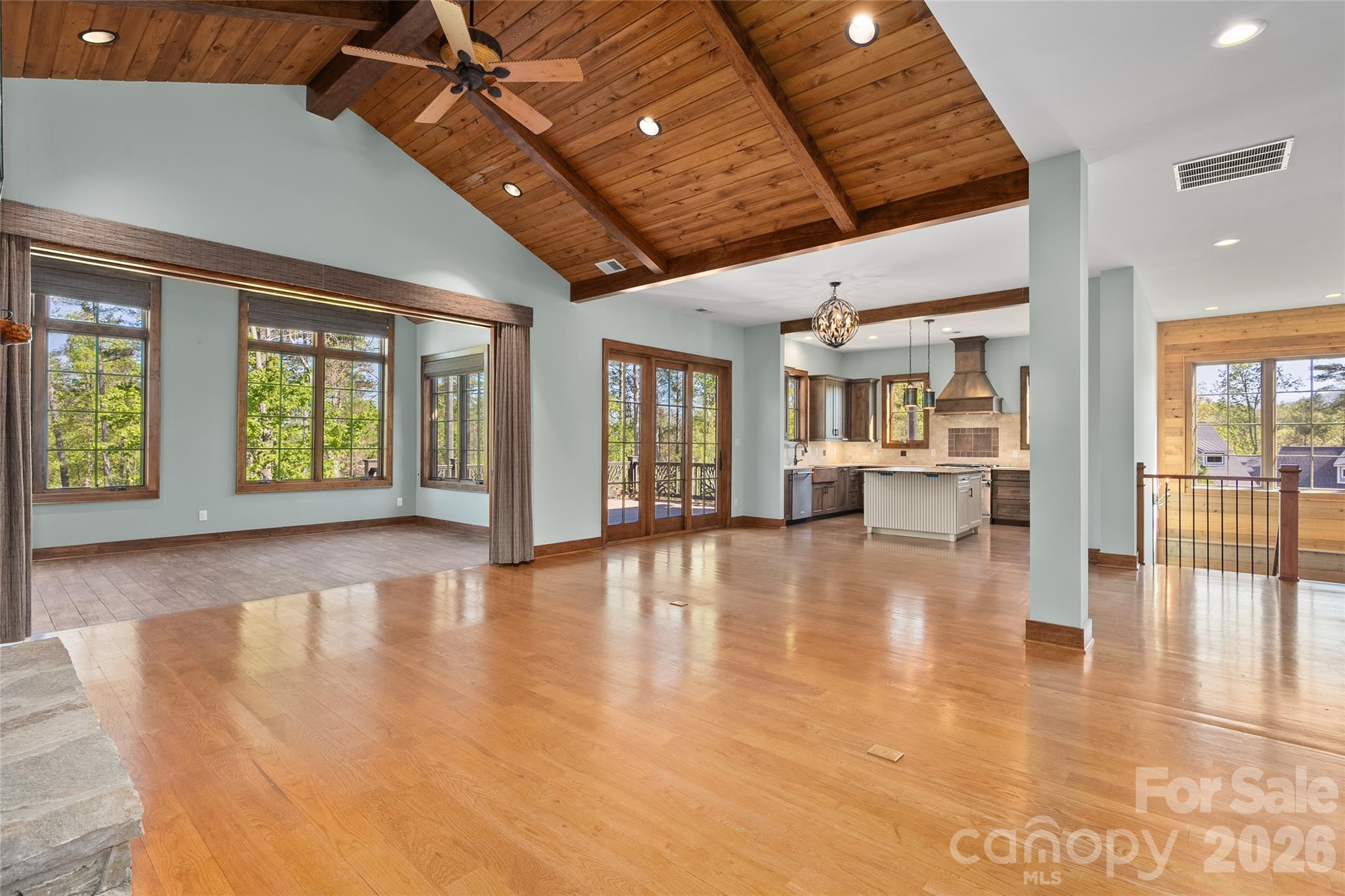 50 Hallett Court — Asheville