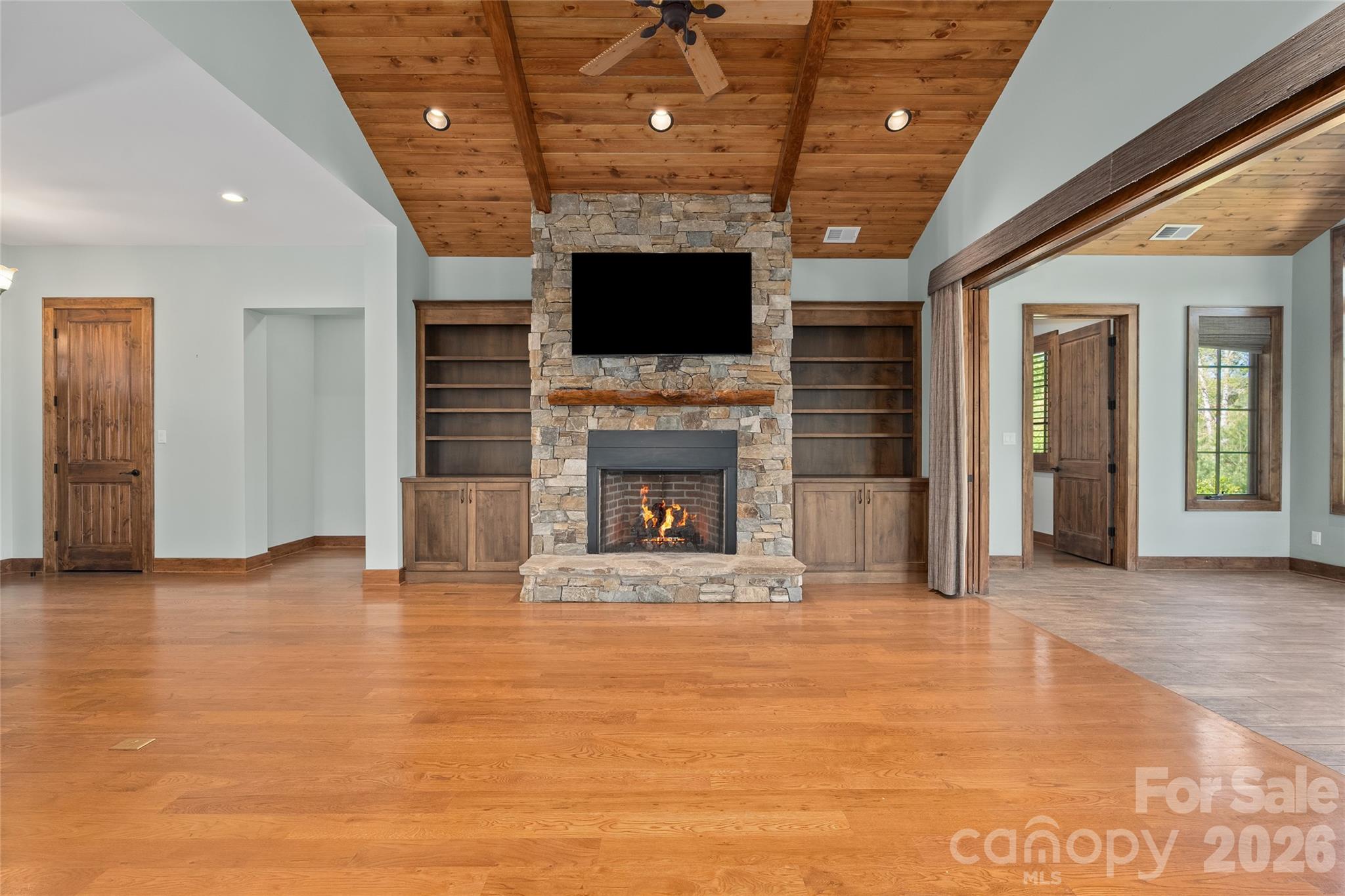 50 Hallett Court — Asheville
