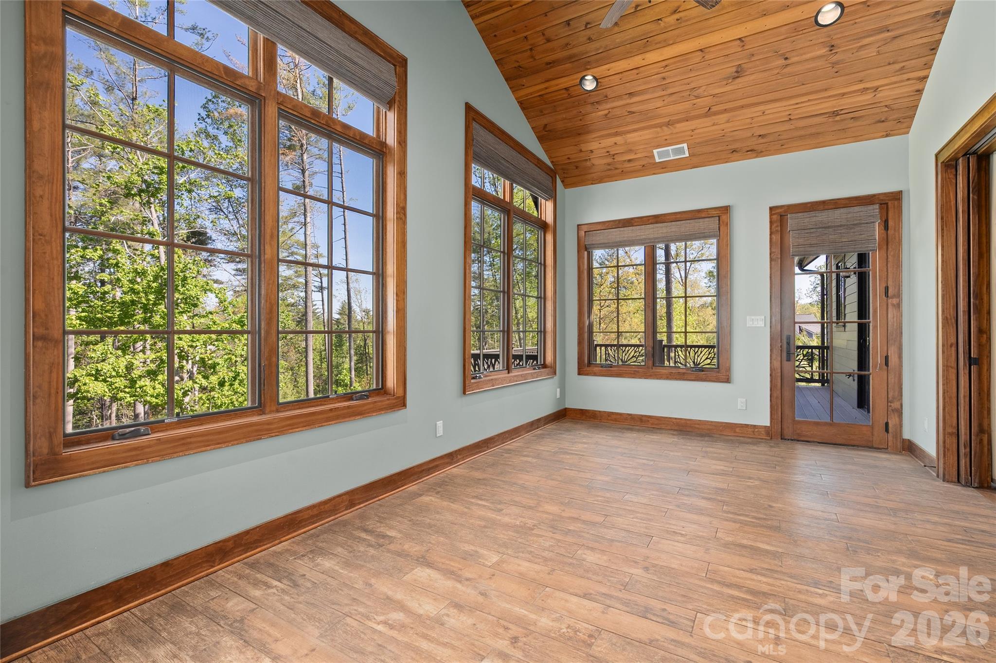 50 Hallett Court — Asheville