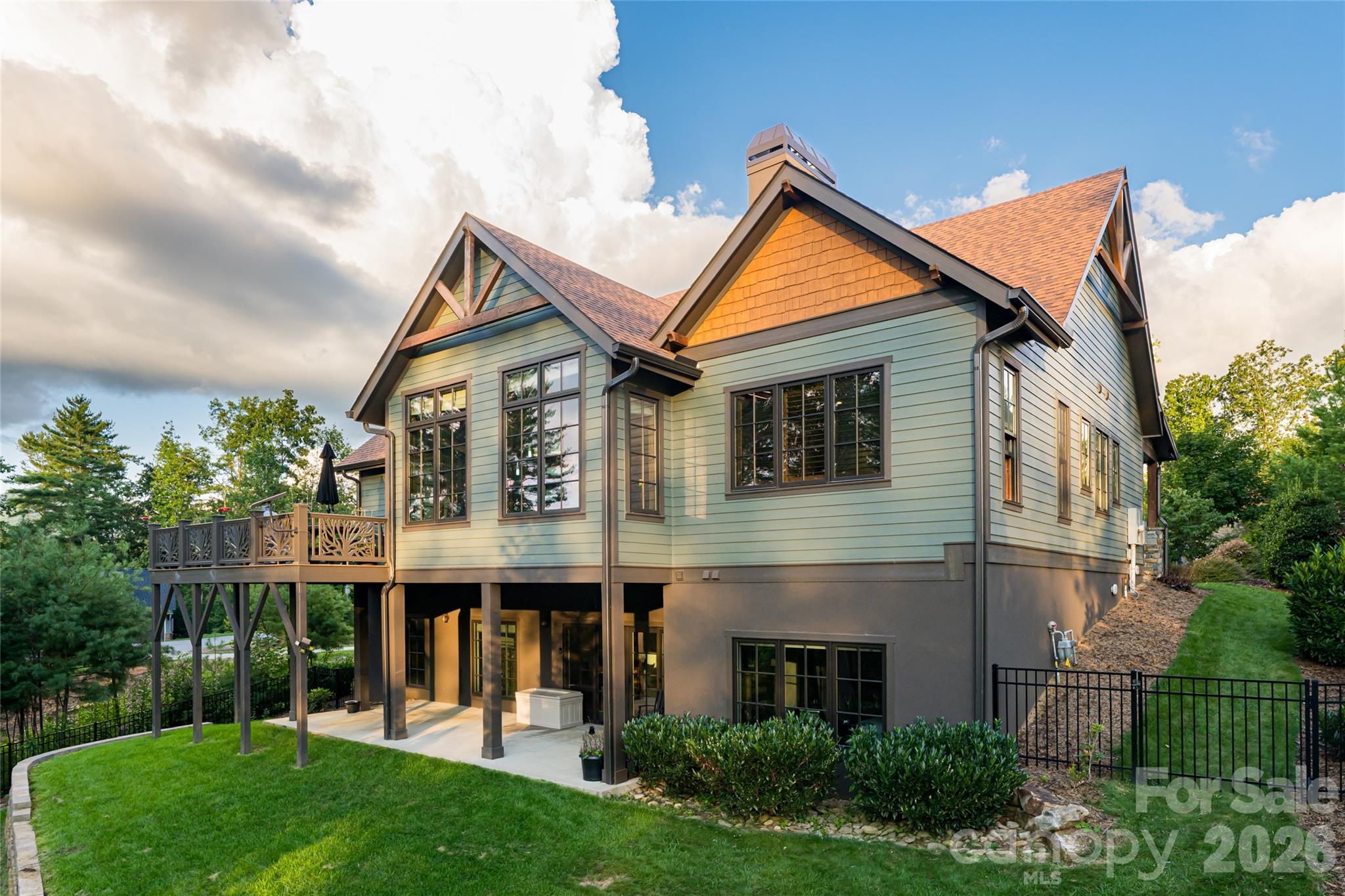 50 Hallett Court — Asheville