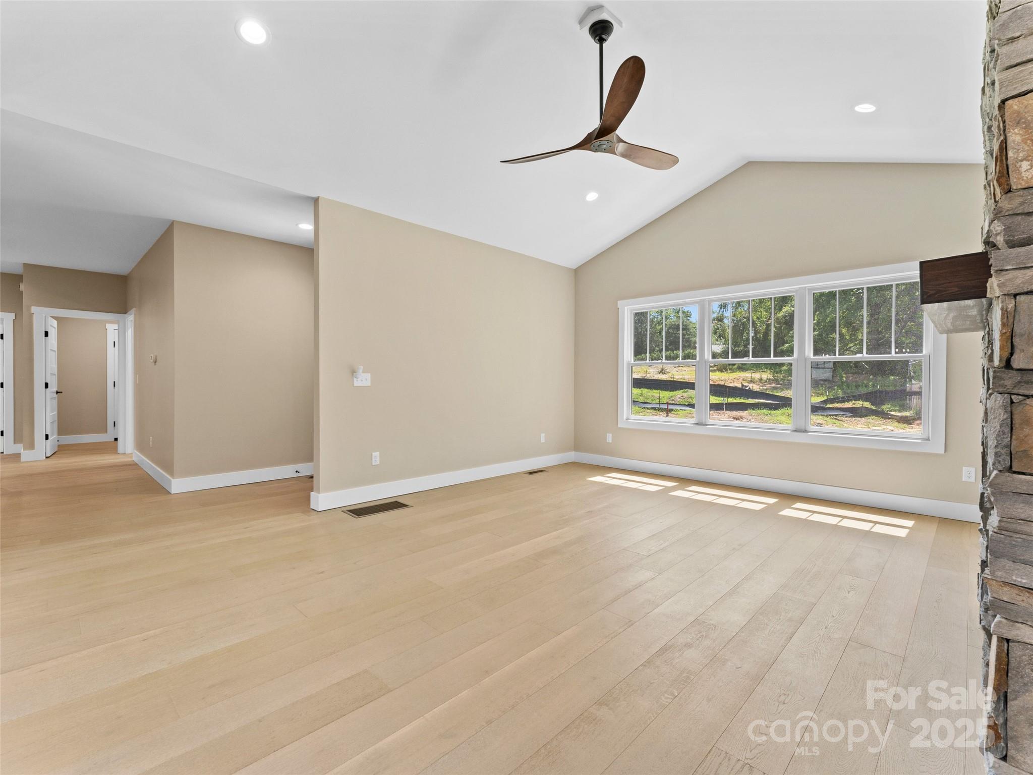 54 Olde Oak Lane — Hendersonville