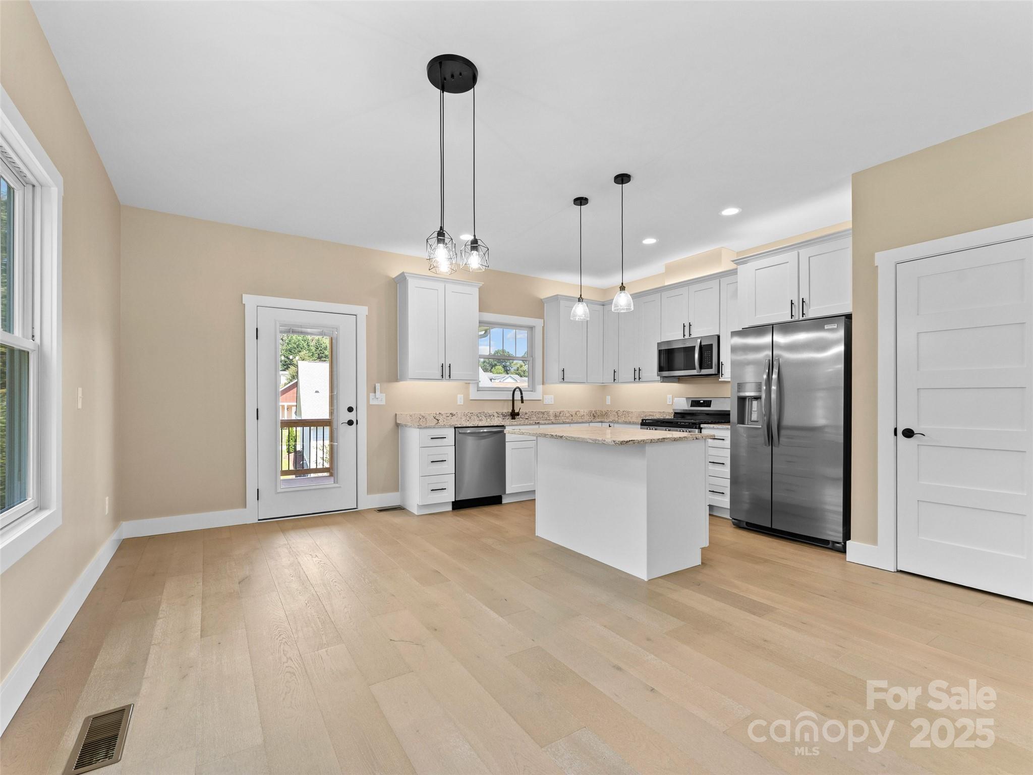 54 Olde Oak Lane — Hendersonville