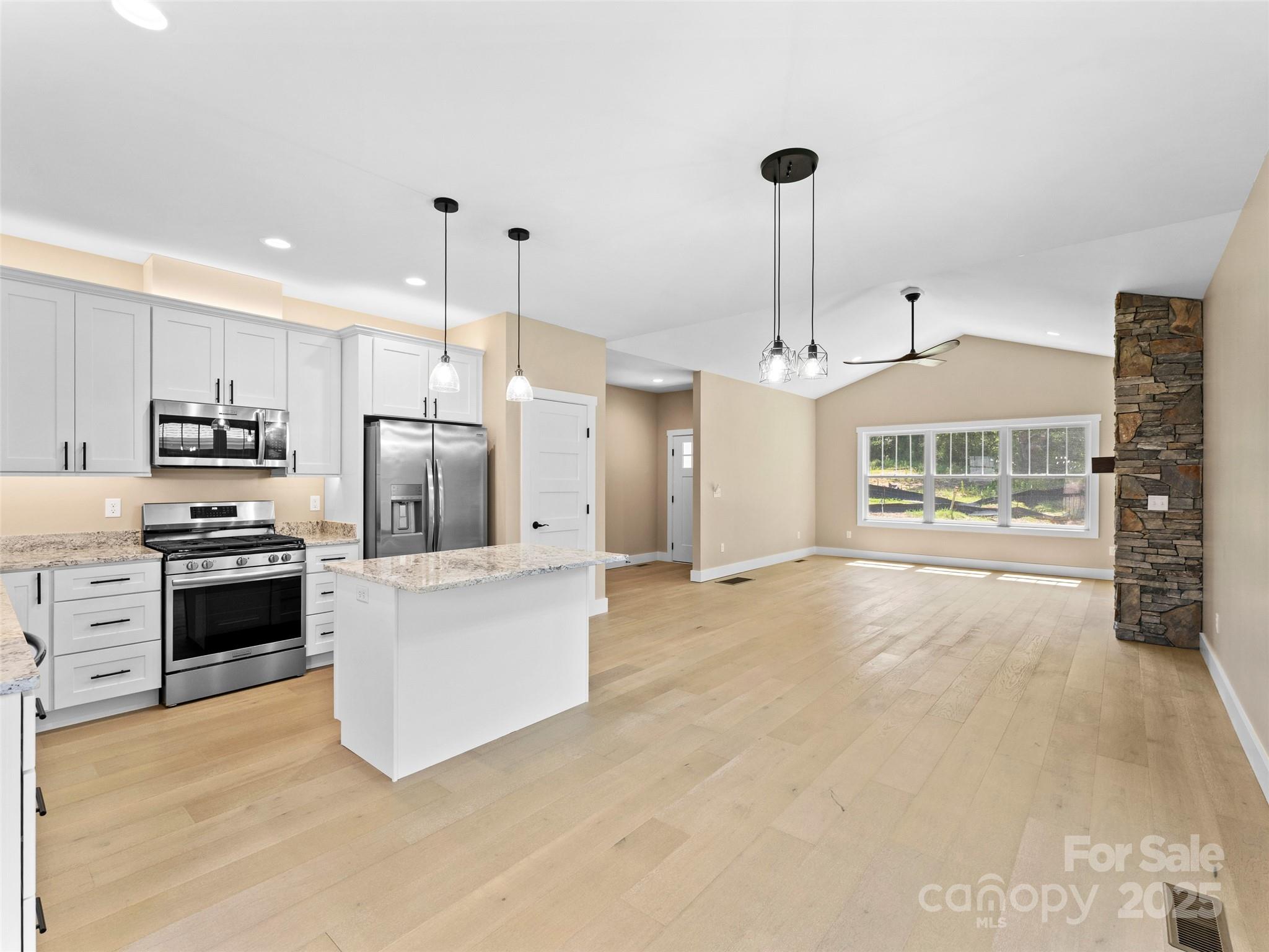 54 Olde Oak Lane — Hendersonville