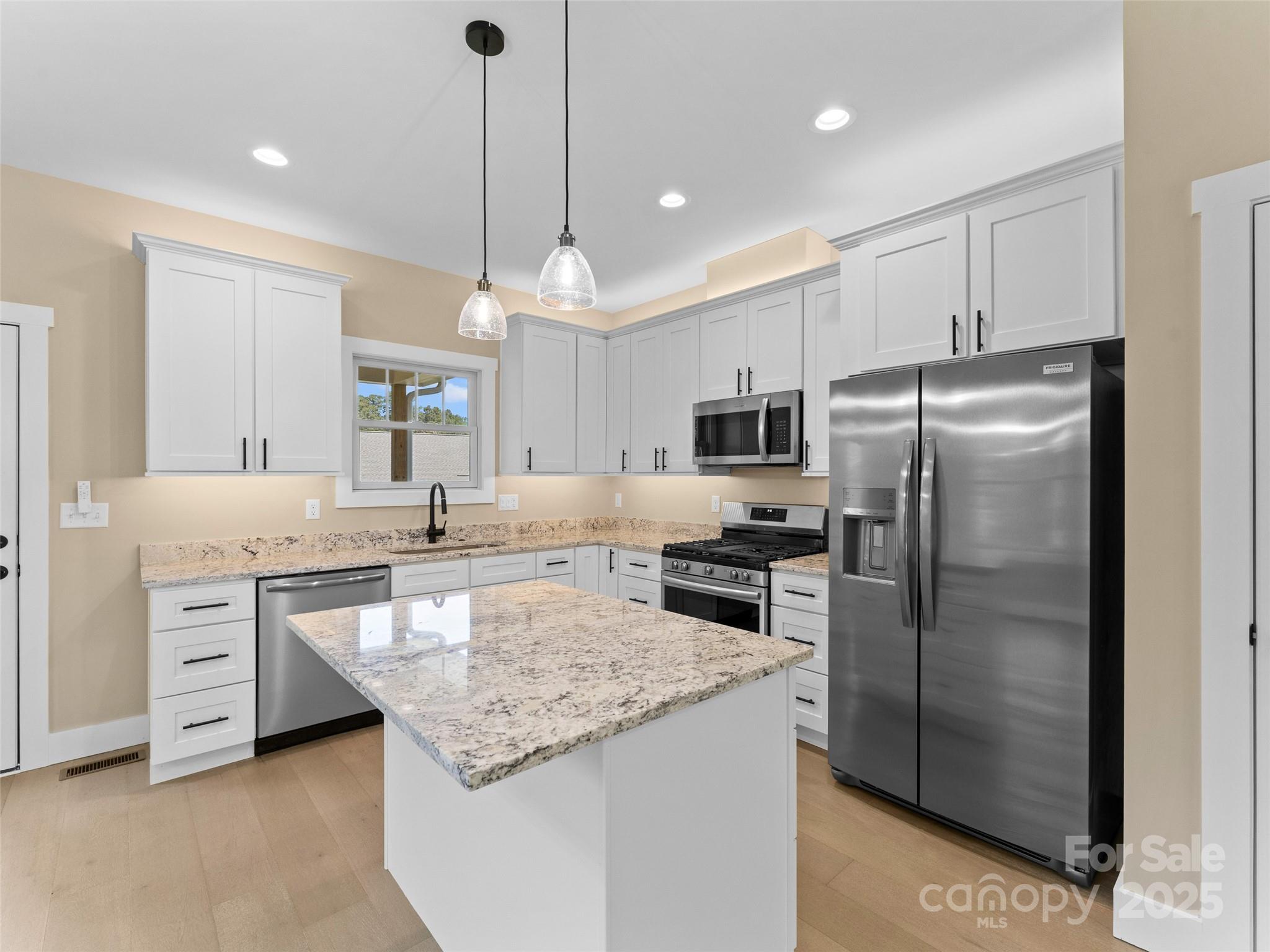 54 Olde Oak Lane — Hendersonville