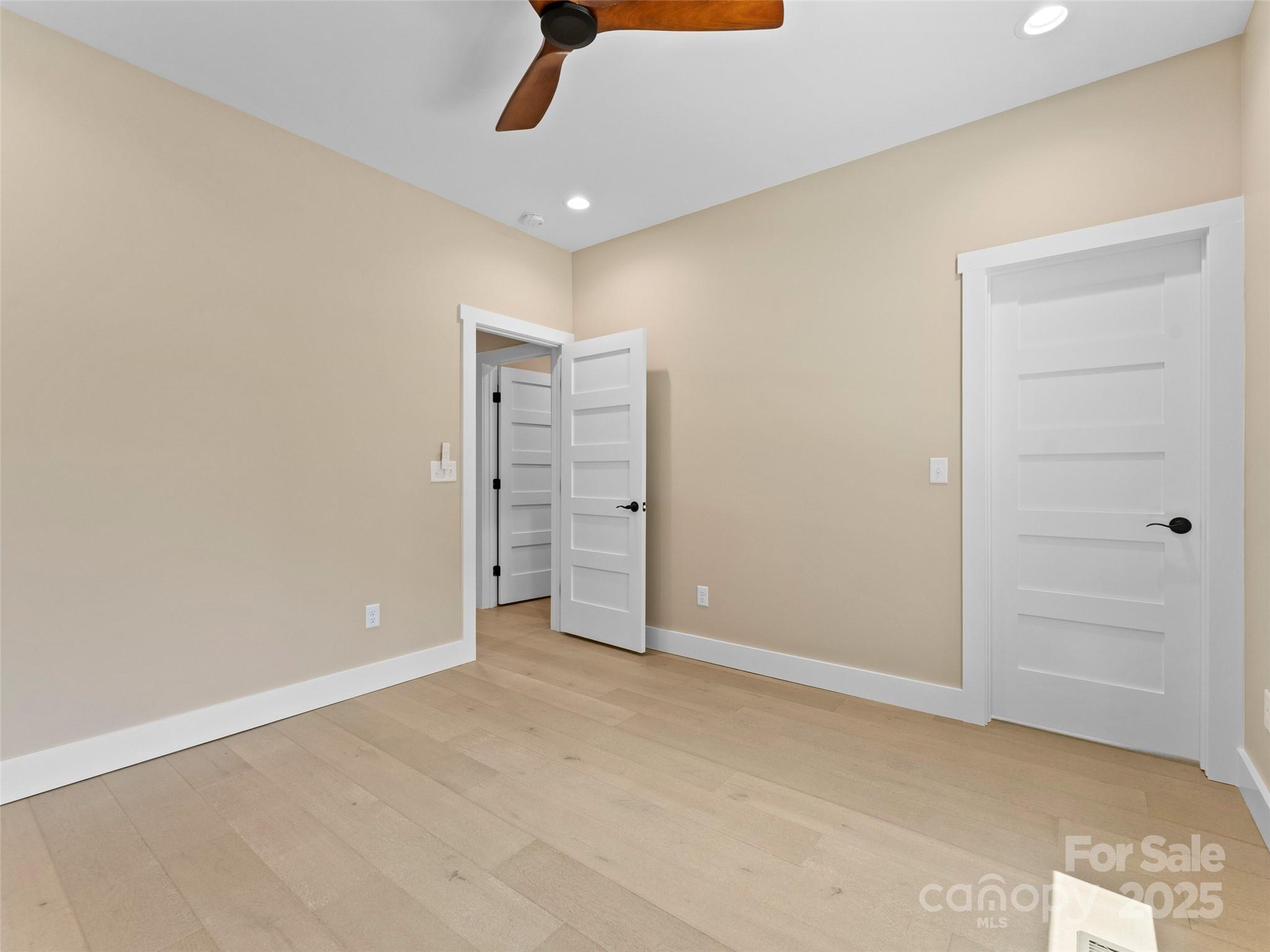 54 Olde Oak Lane — Hendersonville