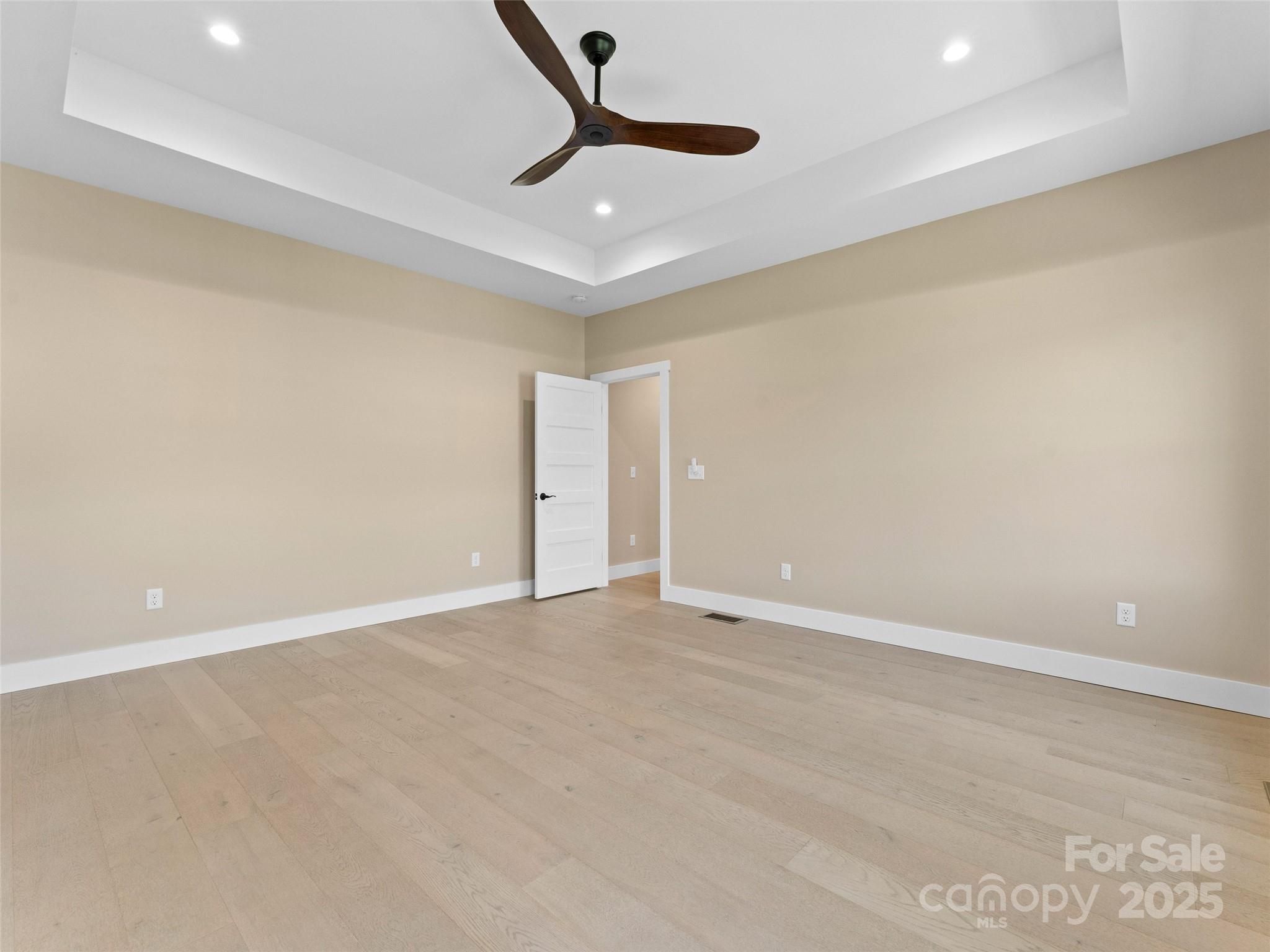 54 Olde Oak Lane — Hendersonville