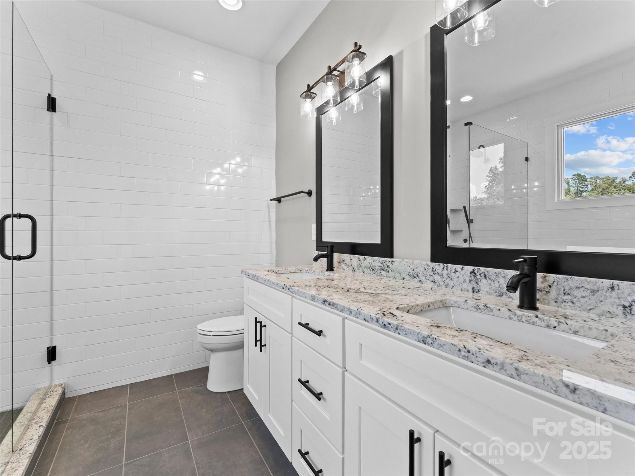 54 Olde Oak Lane — Hendersonville