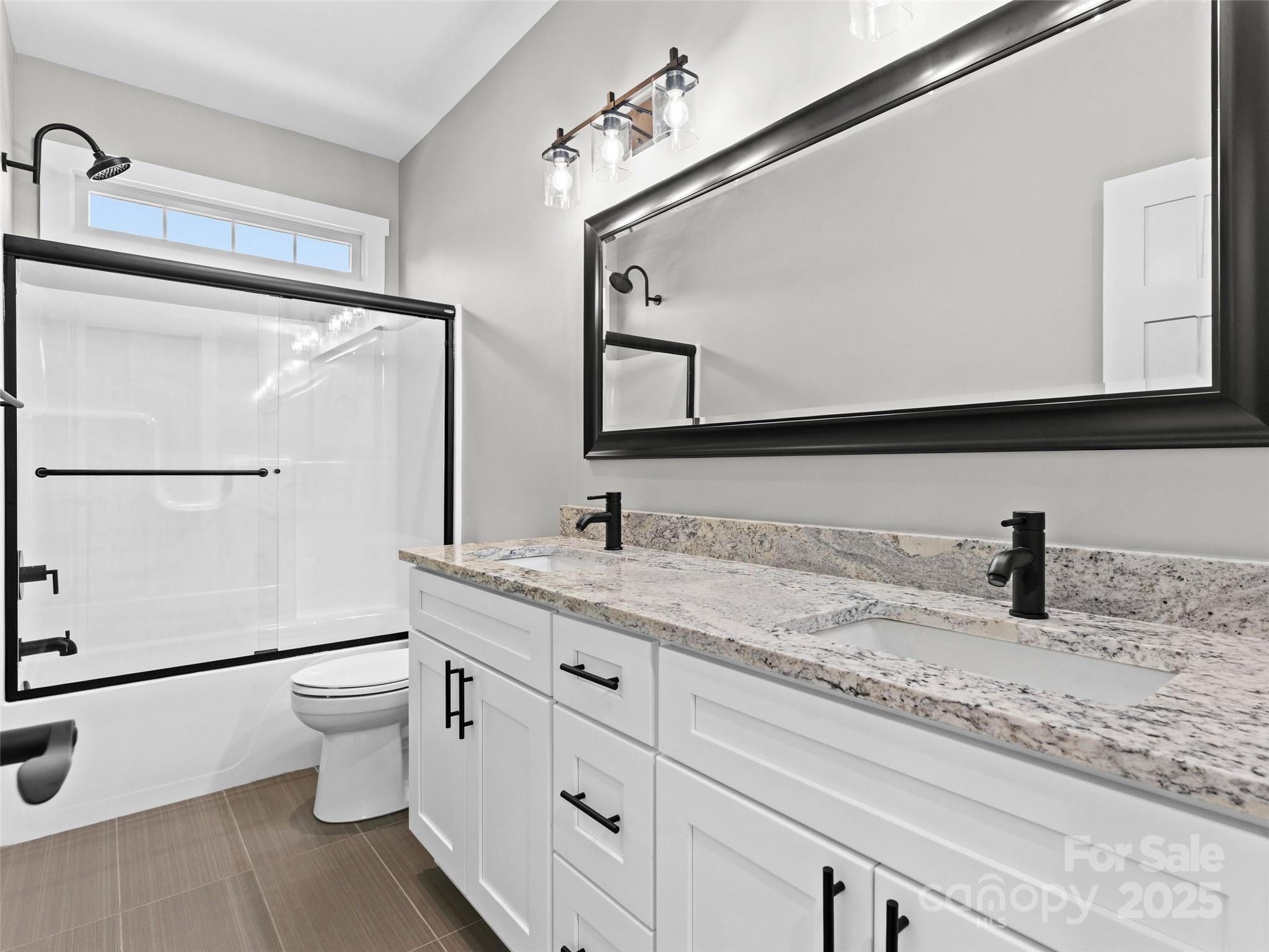 54 Olde Oak Lane — Hendersonville