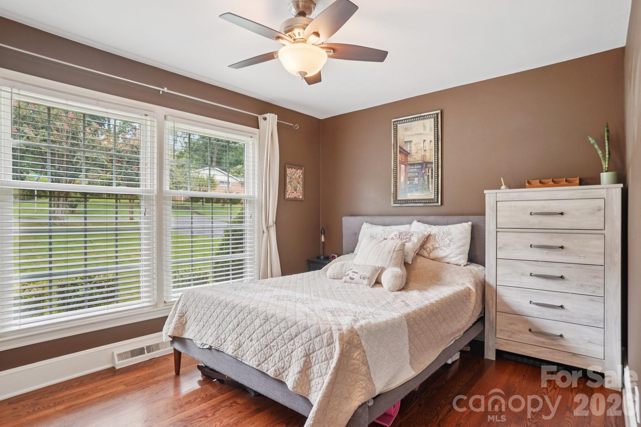 1527 Burnley Road — Charlotte