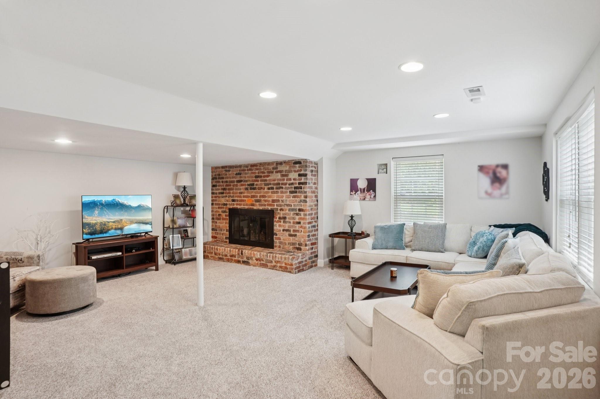 1527 Burnley Road — Charlotte