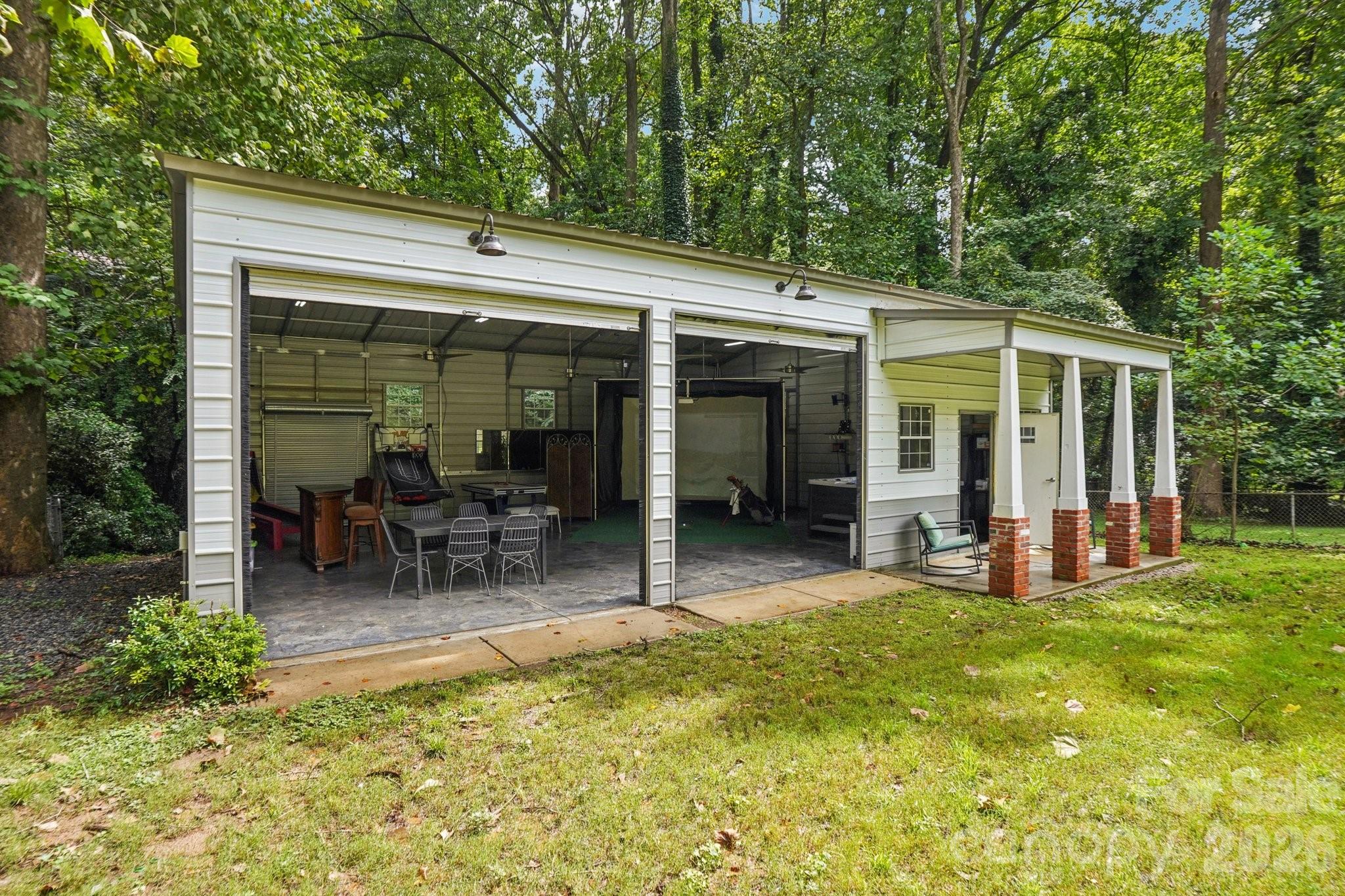 1527 Burnley Road — Charlotte