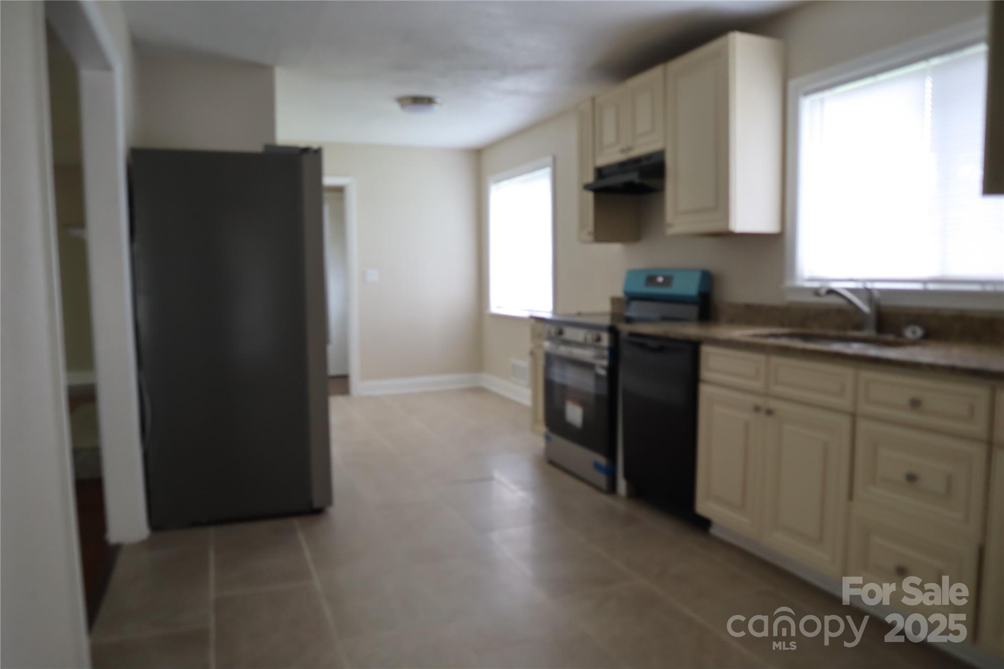 1703 Tyvola Road — Charlotte
