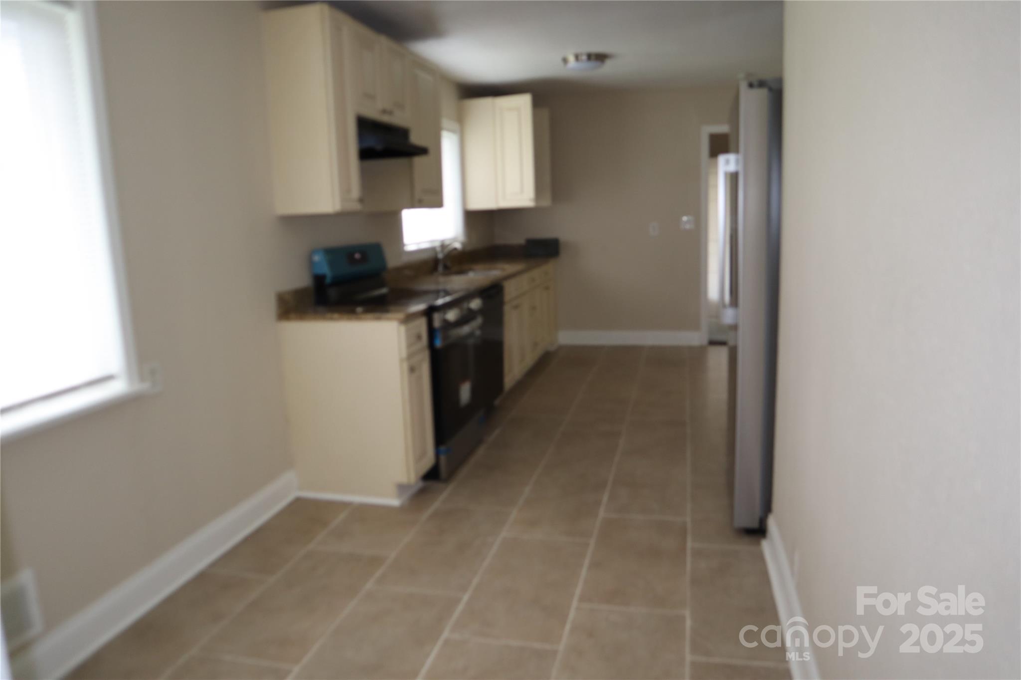 1703 Tyvola Road — Charlotte