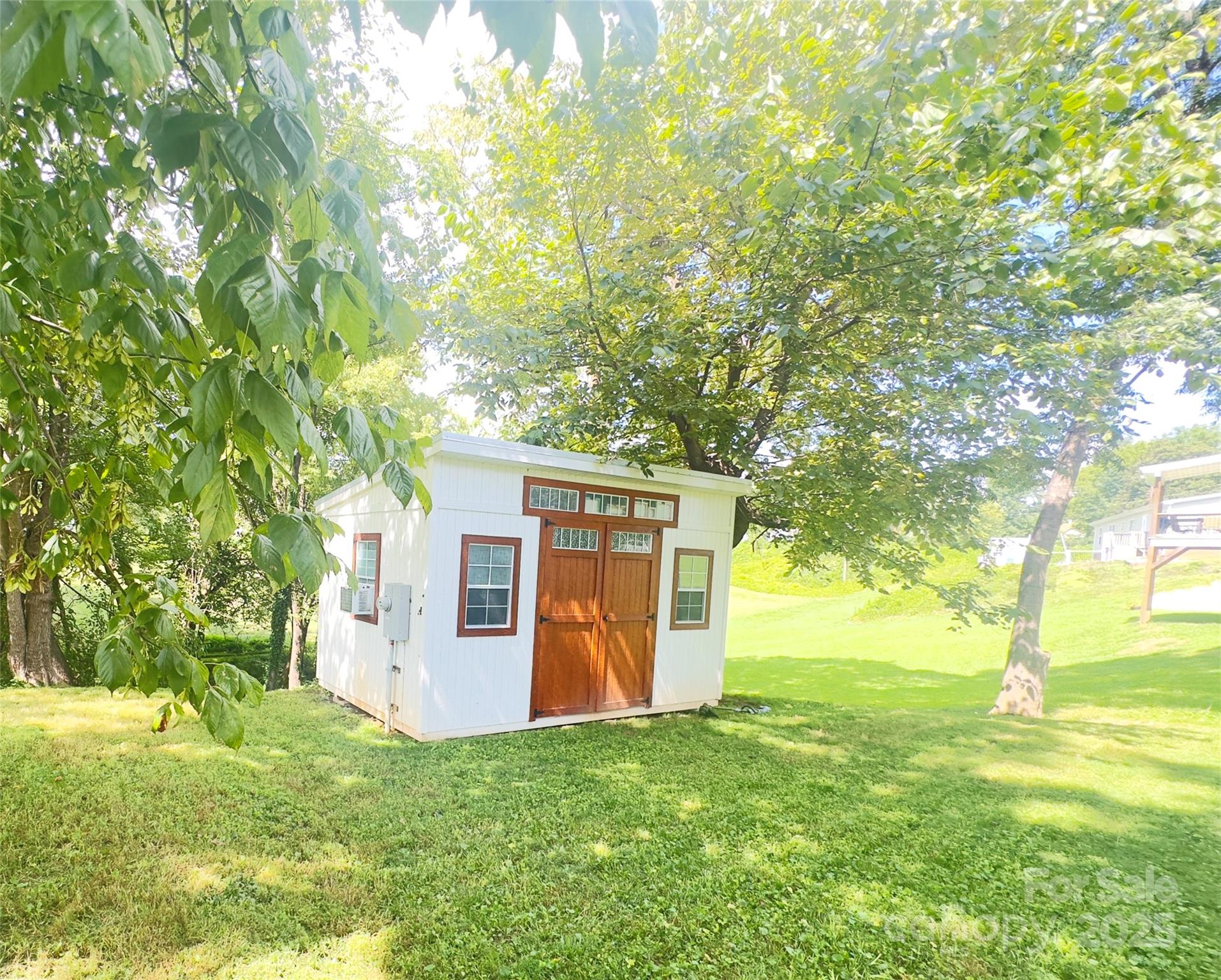 329 Morehead Road — Marion
