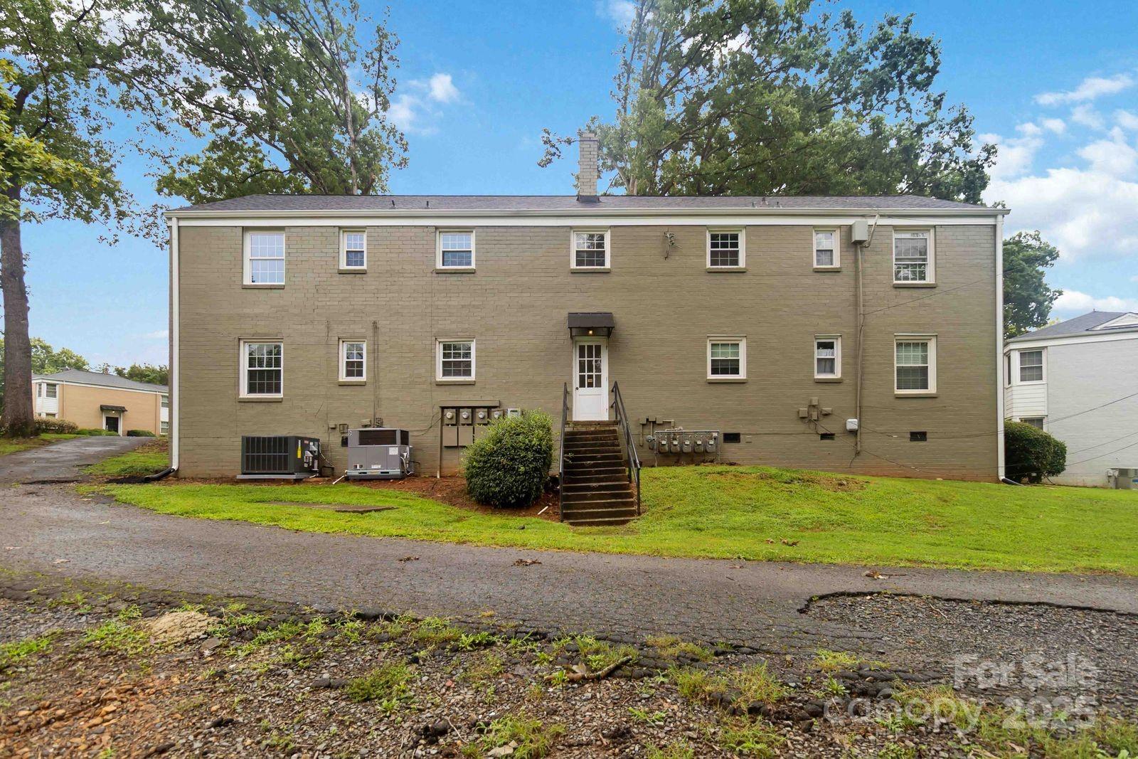 343 Wakefield Drive — Charlotte
