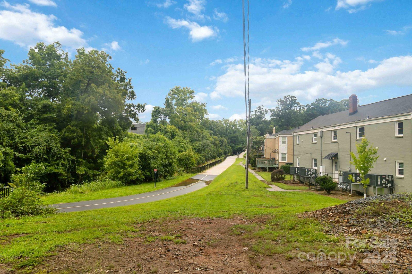 343 Wakefield Drive — Charlotte
