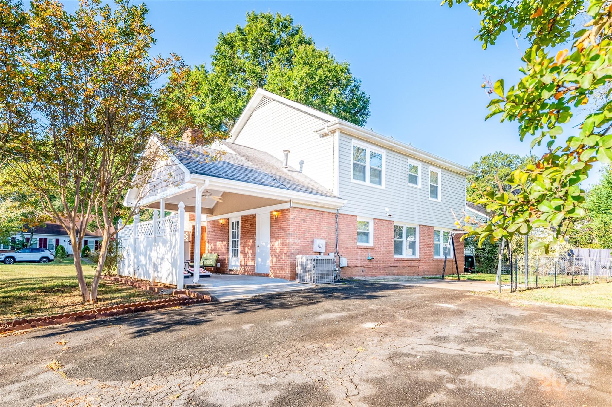 5111 Coronado Drive — Charlotte