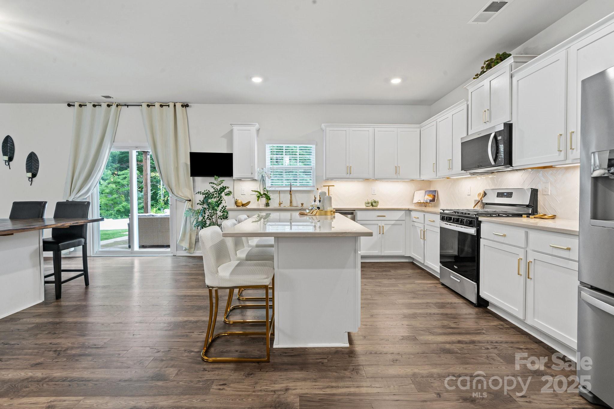 919 Rock Haven Drive — Charlotte