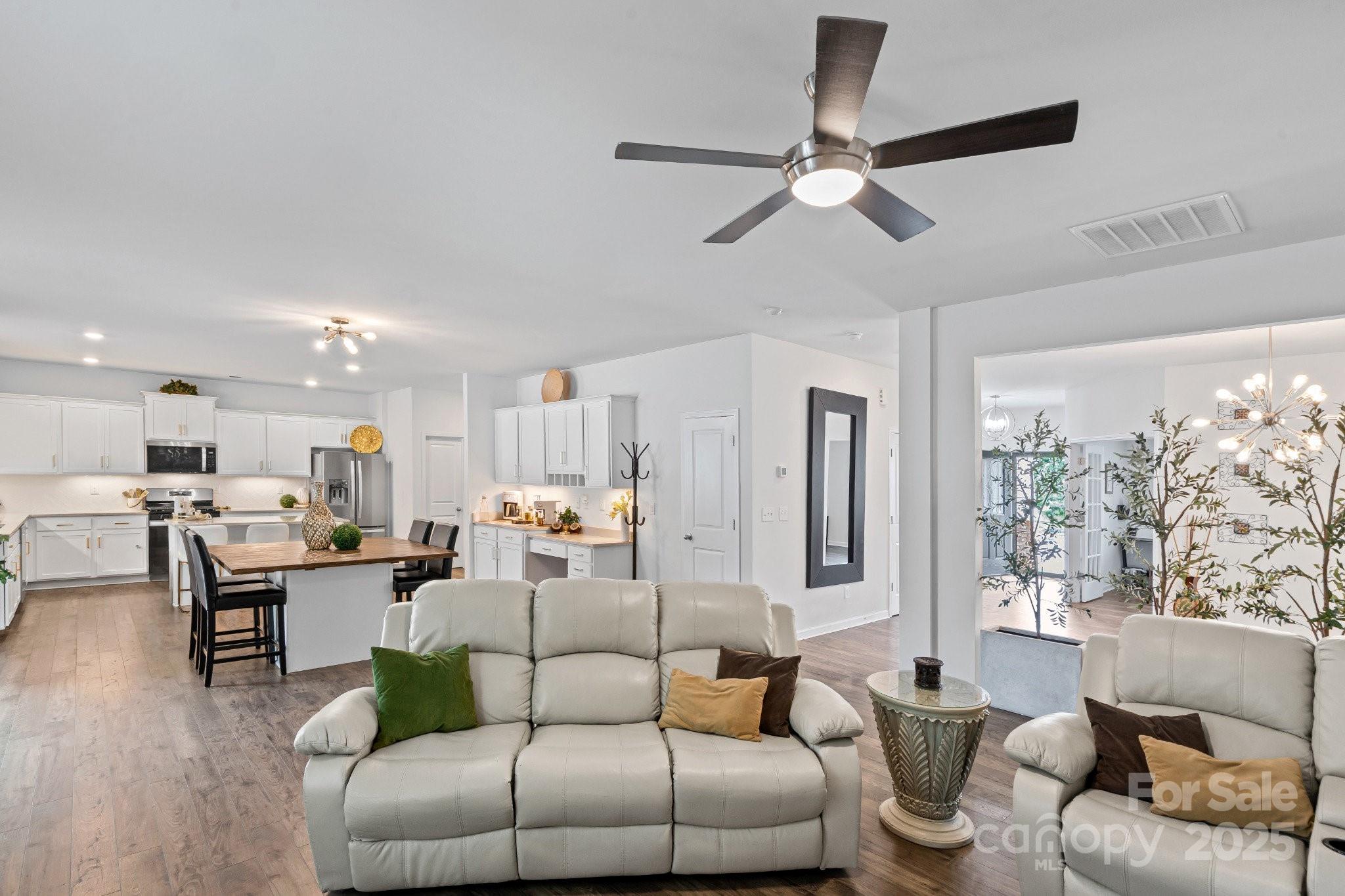 919 Rock Haven Drive — Charlotte