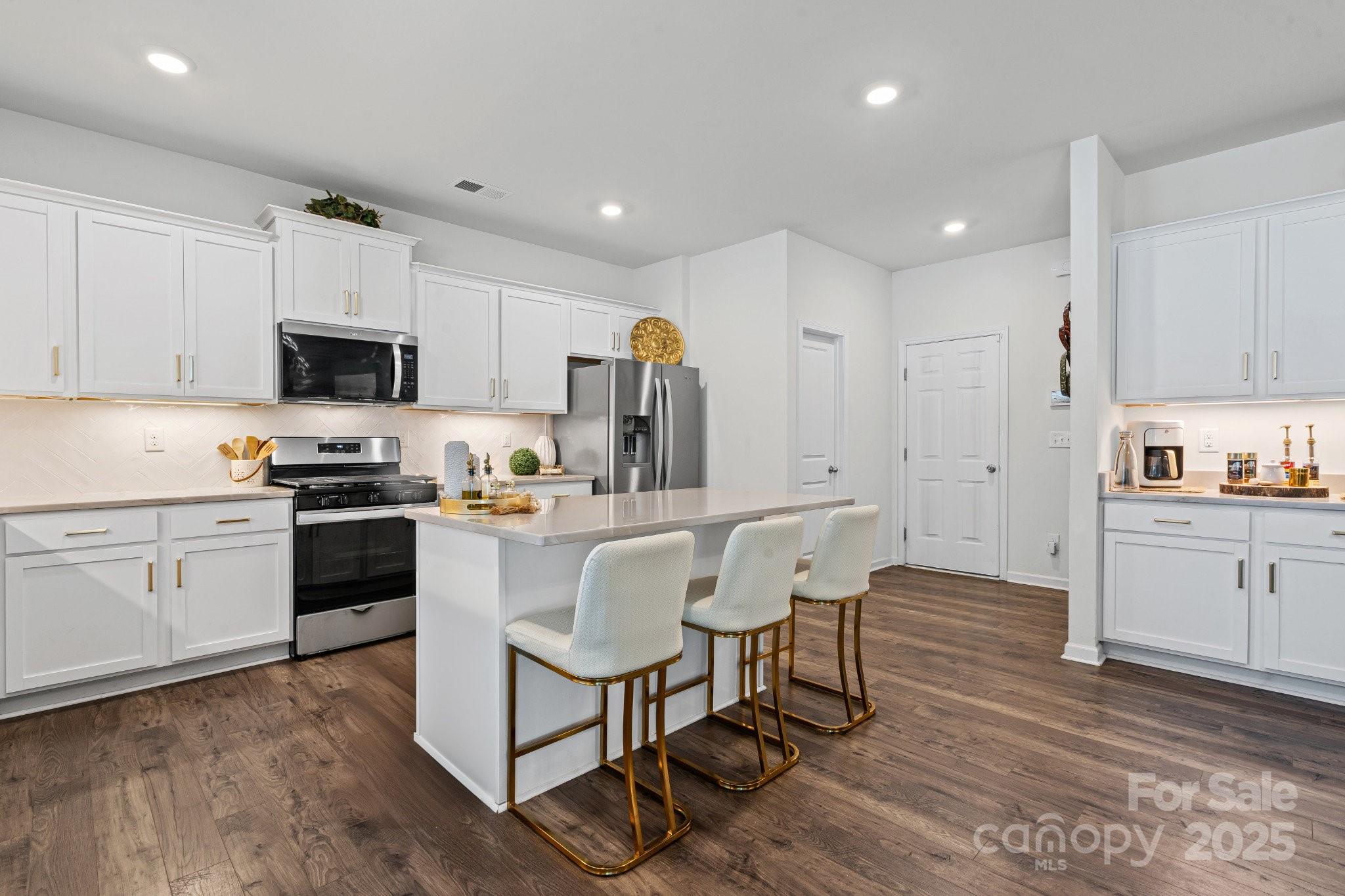 919 Rock Haven Drive — Charlotte