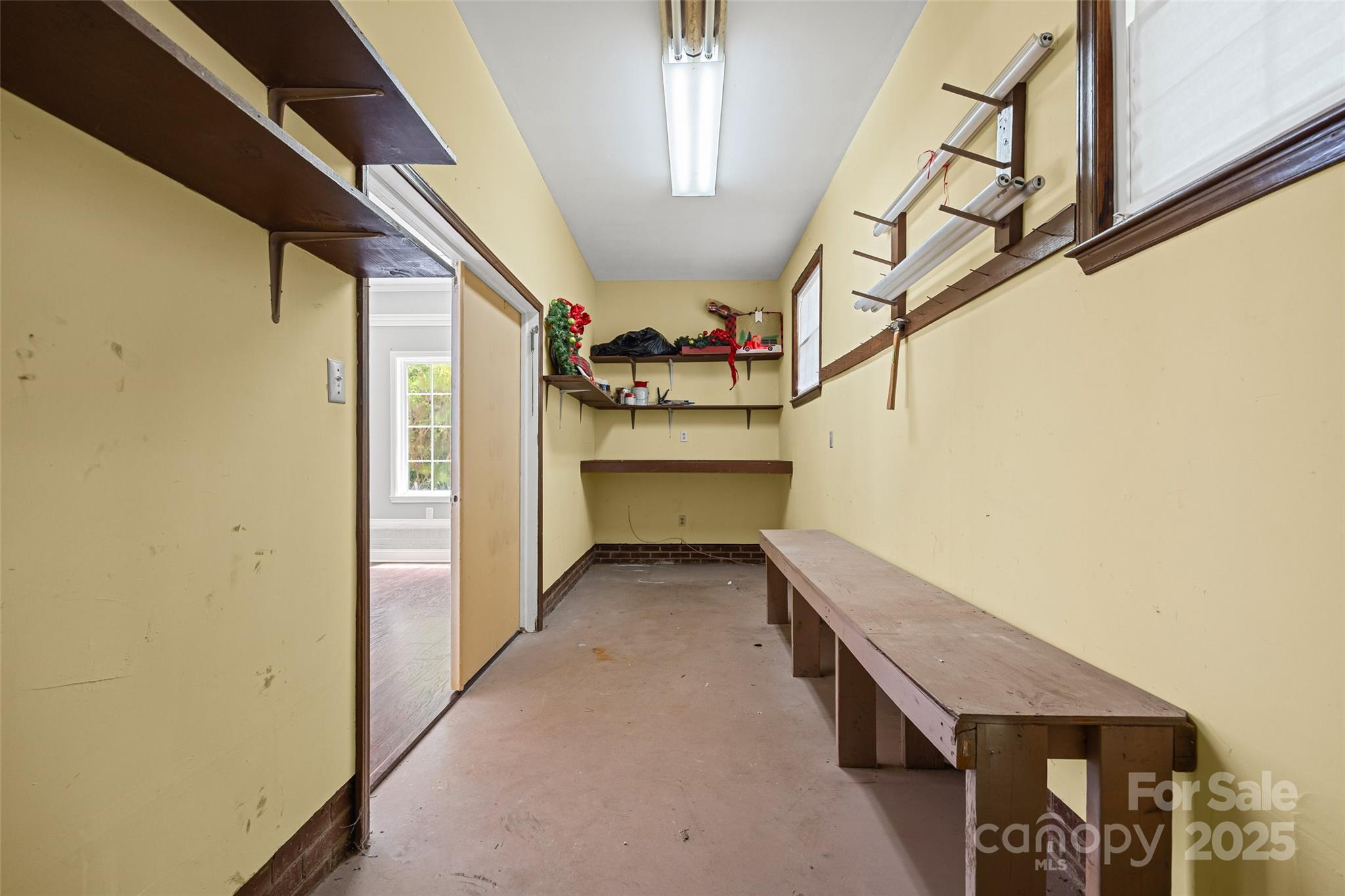 1045 Dooley Drive — Charlotte