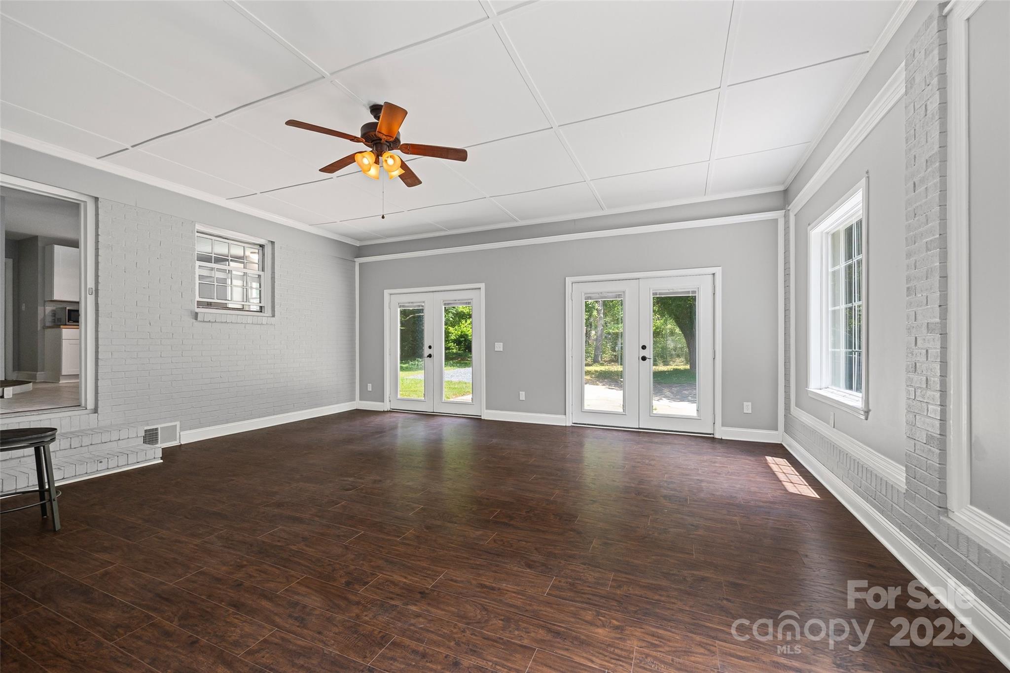 1045 Dooley Drive — Charlotte