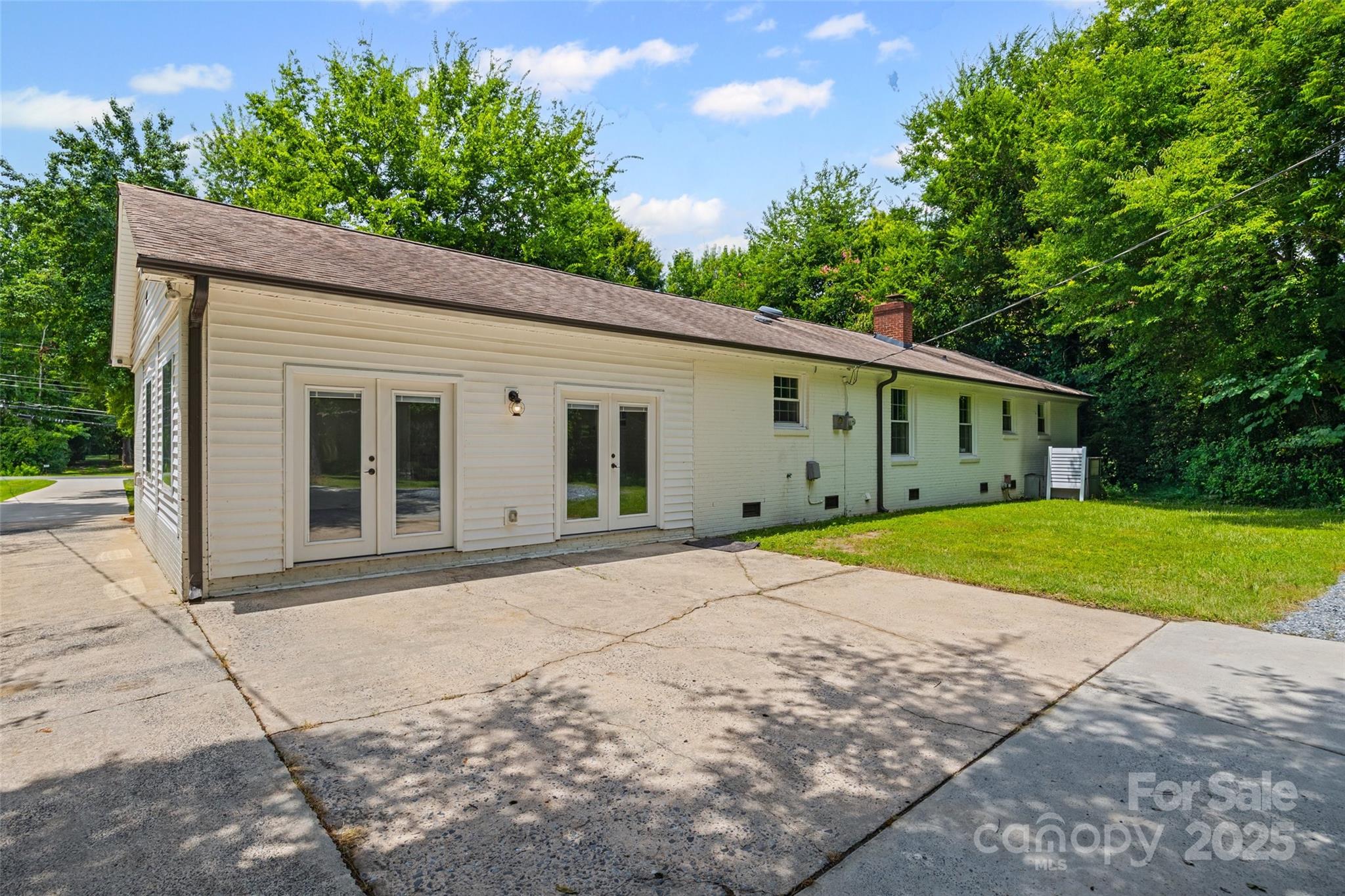 1045 Dooley Drive — Charlotte