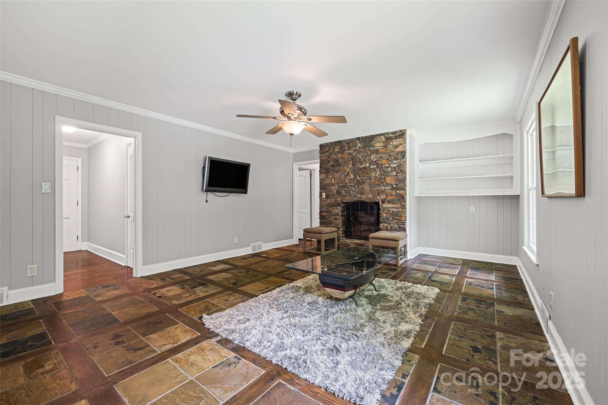 1045 Dooley Drive — Charlotte