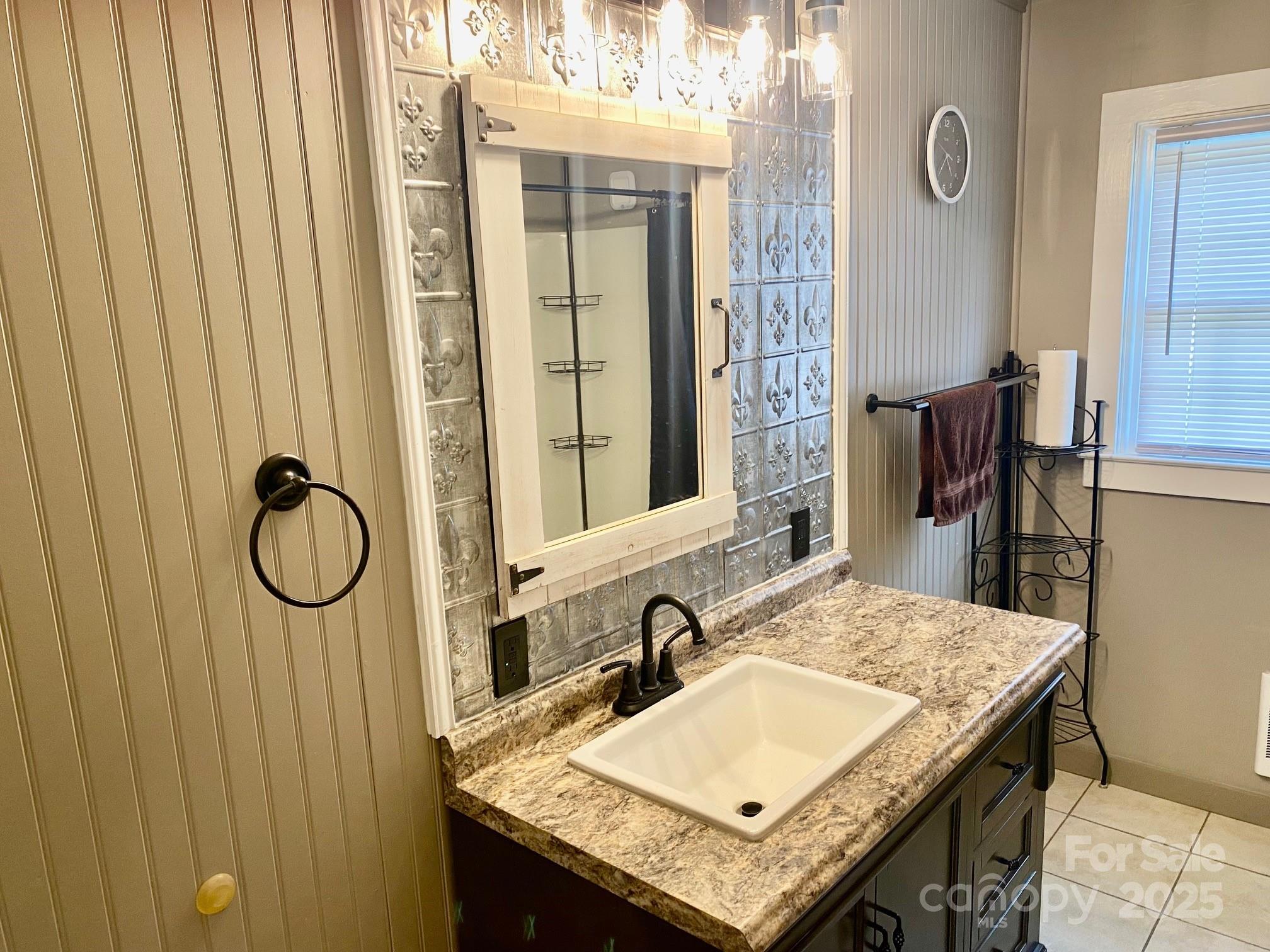 1294 Cane Creek Road — Bakersville