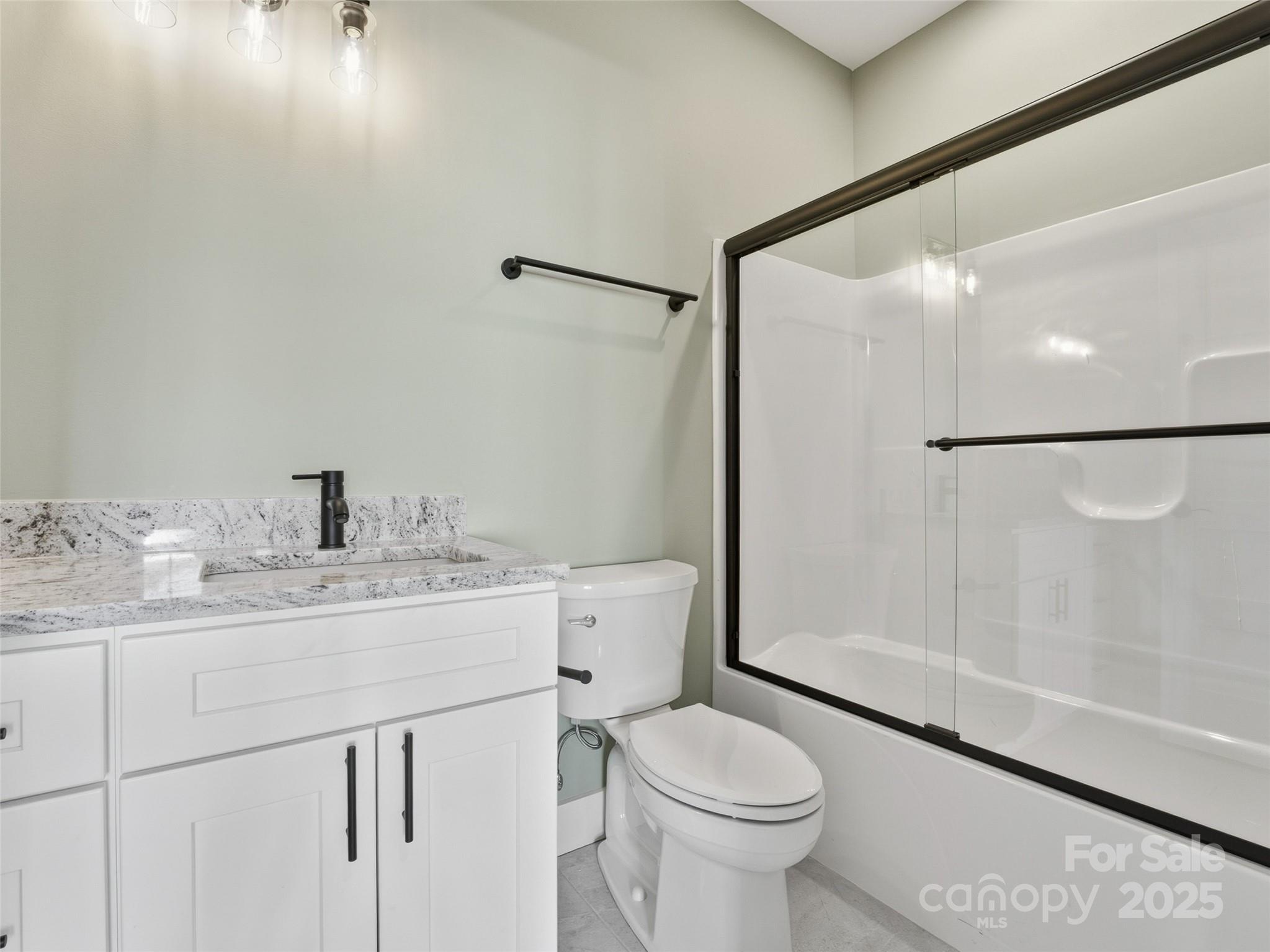 30 Olde Oak Court — Hendersonville