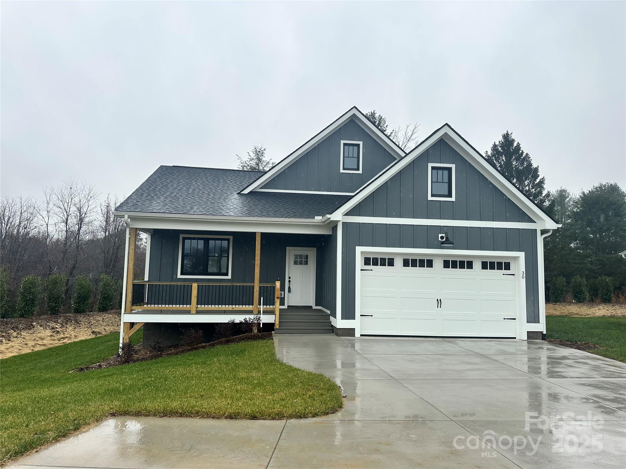 30 Olde Oak Court — Hendersonville