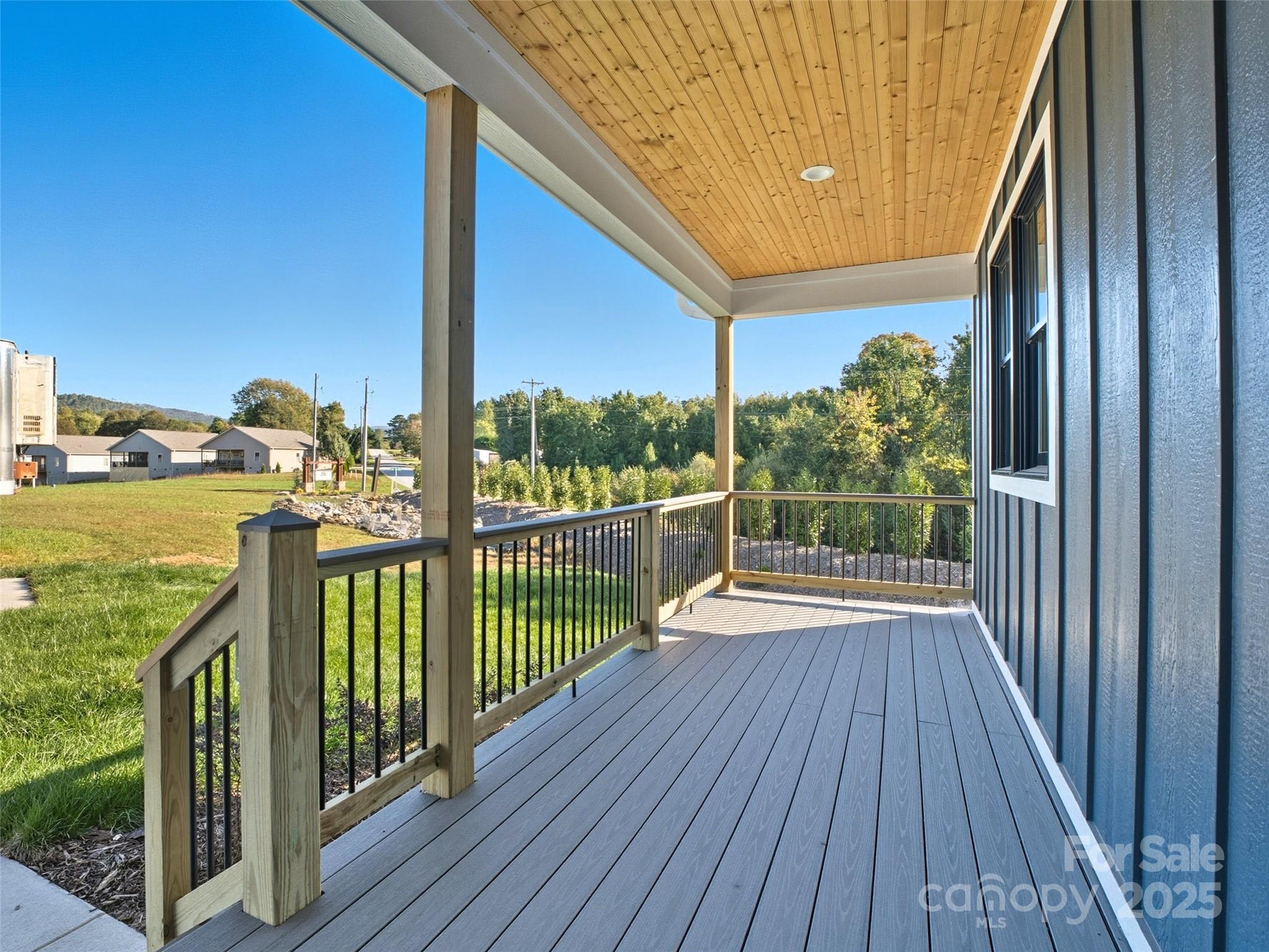 30 Olde Oak Court — Hendersonville